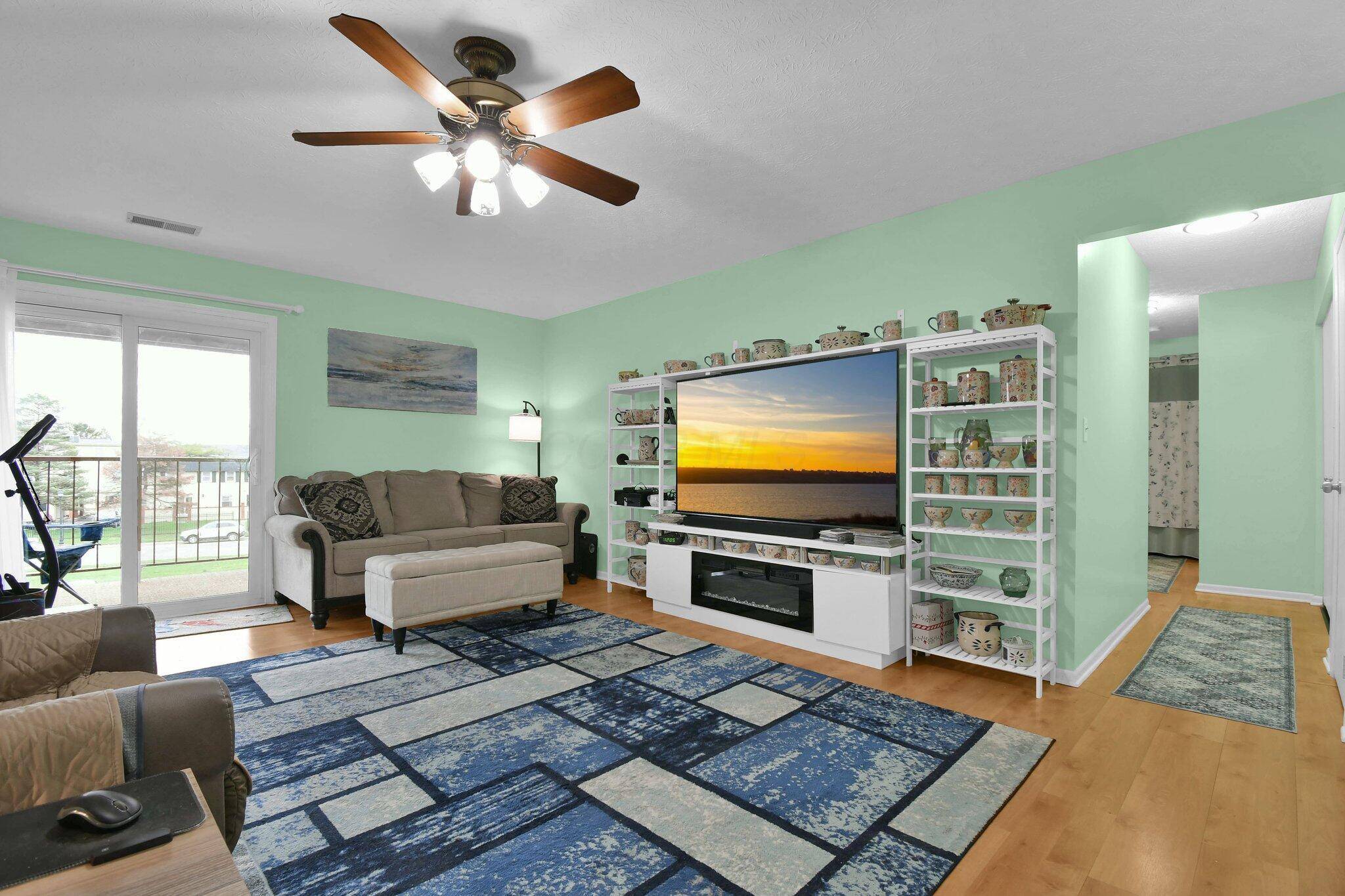 Columbus, OH 43229,5885 Beechcroft Road #315