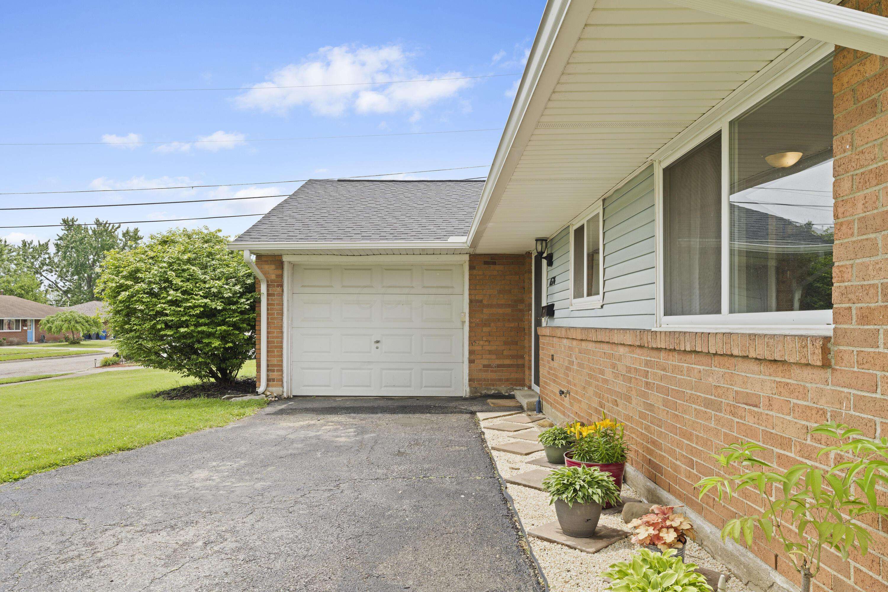 Reynoldsburg, OH 43068,6576 Creon Drive