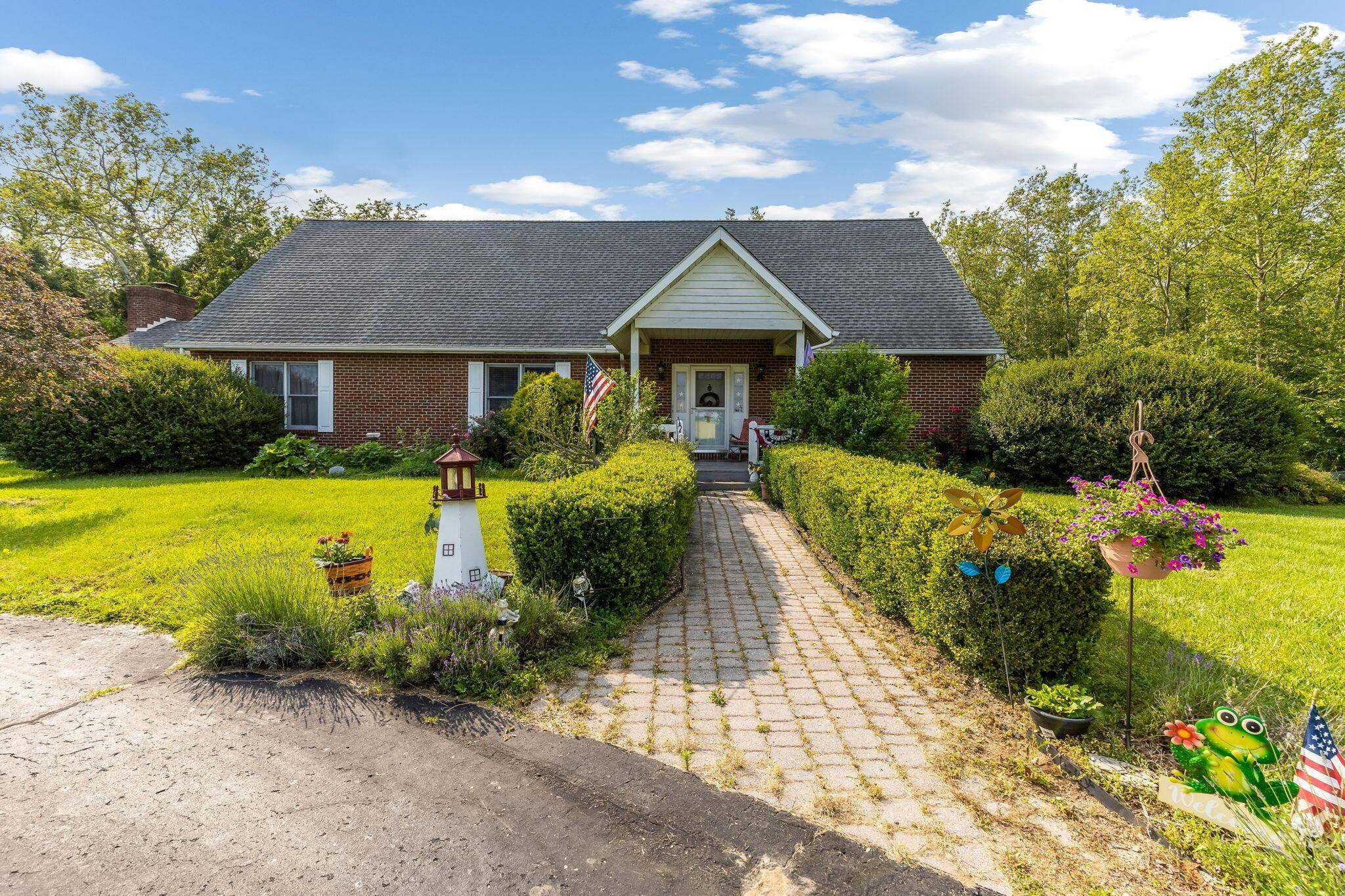 Amanda, OH 43102,445 Cedar Hill Road