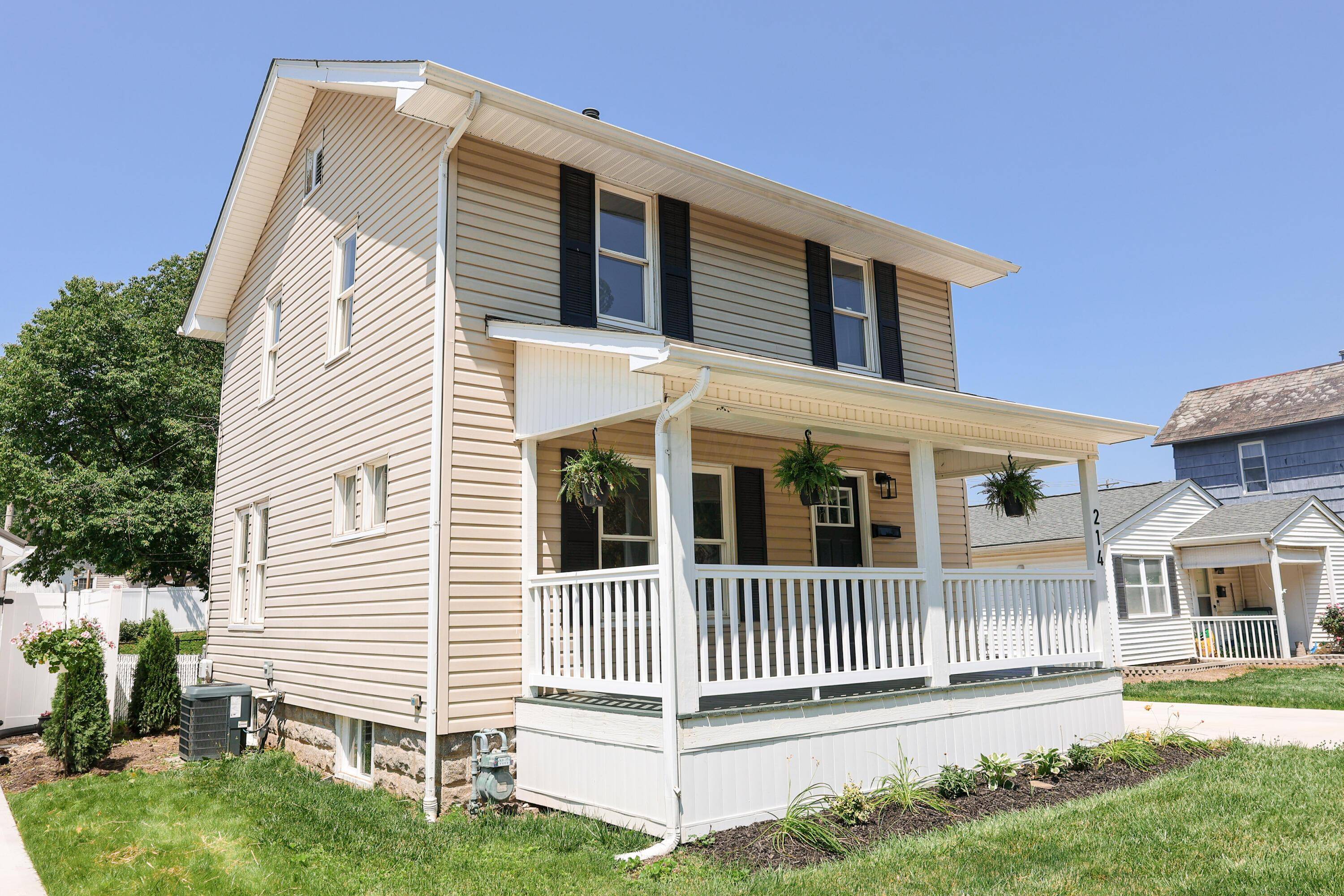 Newark, OH 43055,214 Moull Street