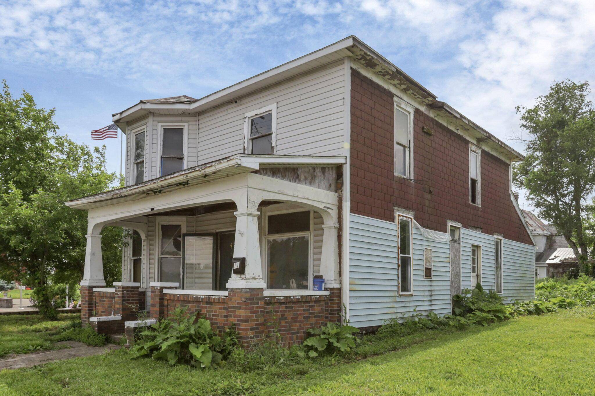 Roseville, OH 43777,11 N Main Street