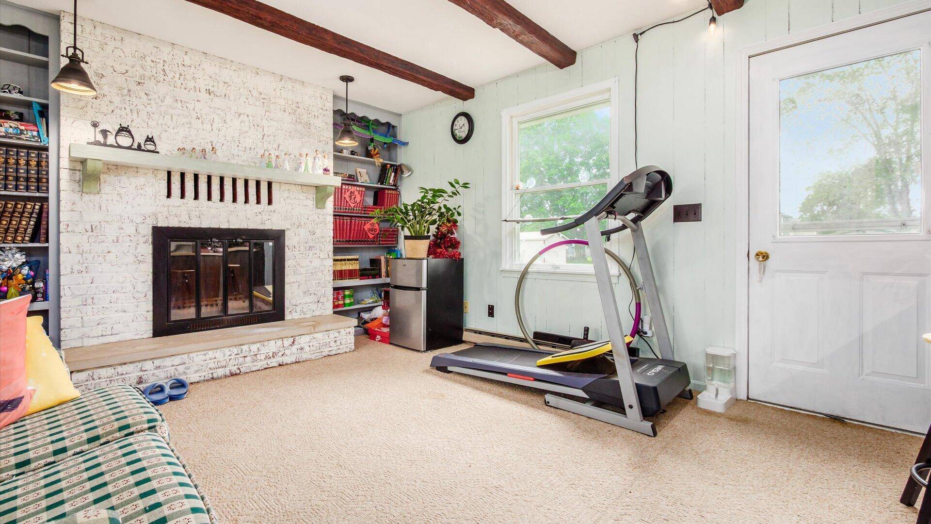 Frazeysburg, OH 43822,71 W 5th Street