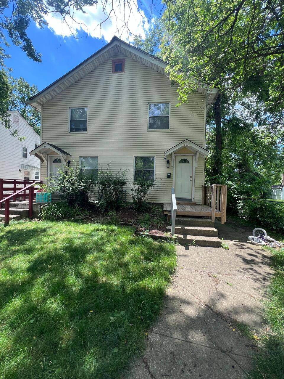 Columbus, OH 43219,691693 N Dawson Avenue