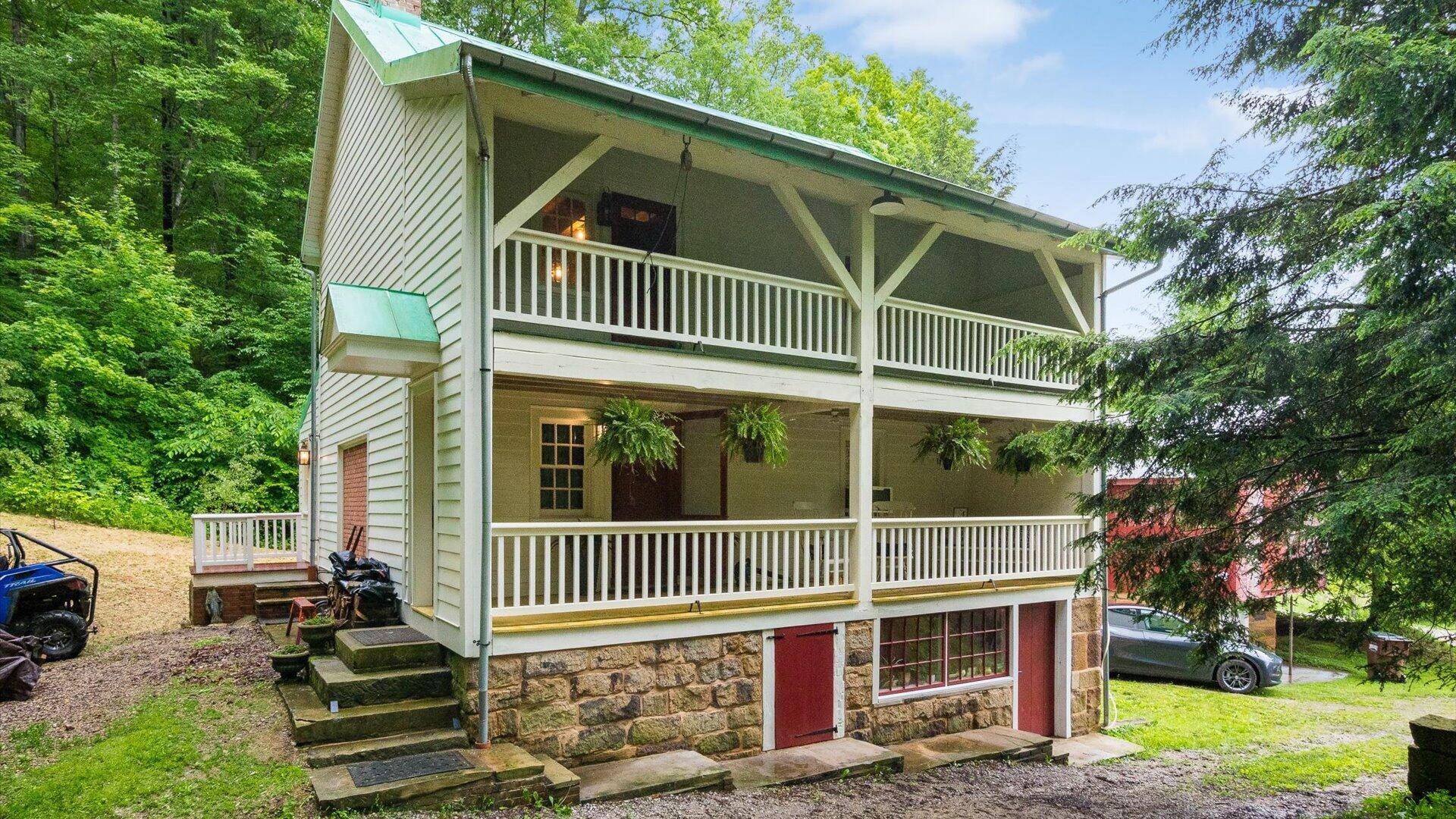 Rockbridge, OH 43149,24000 State Route 180