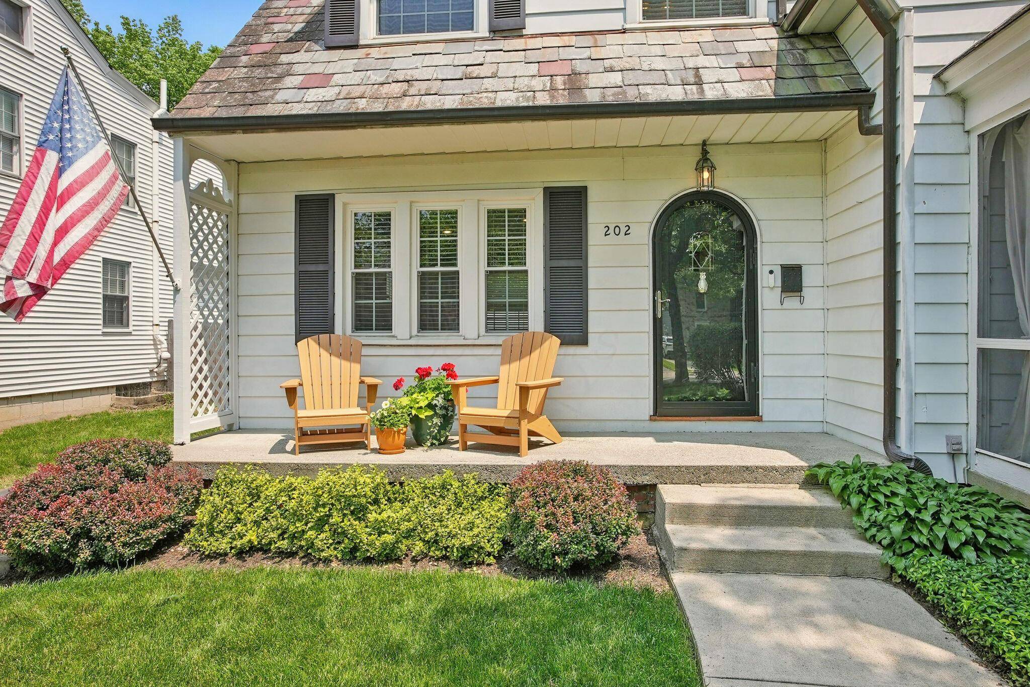 Bexley, OH 43209,202 N Stanwood Road
