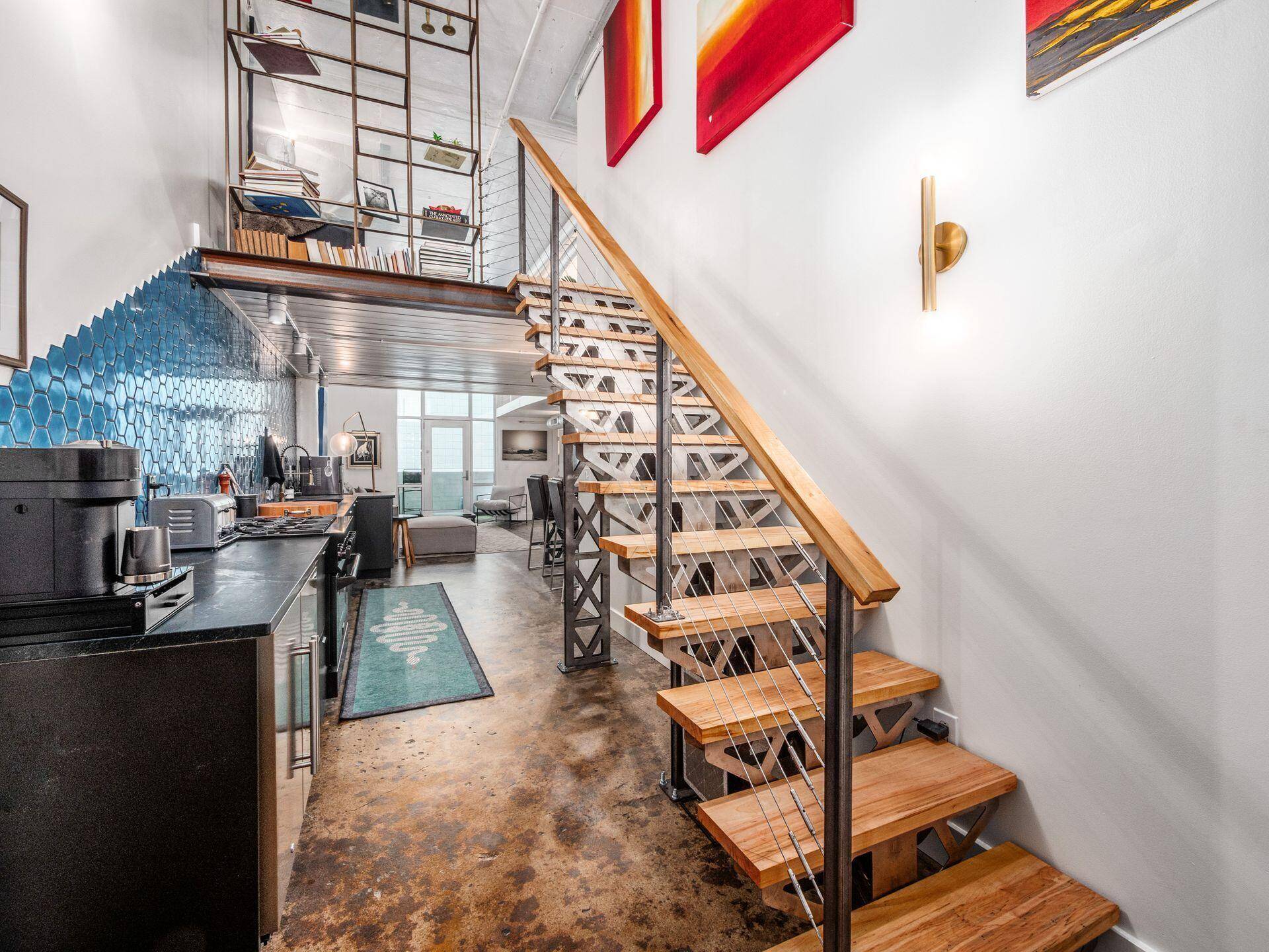 Columbus, OH 43215,60 E Spring Street #214