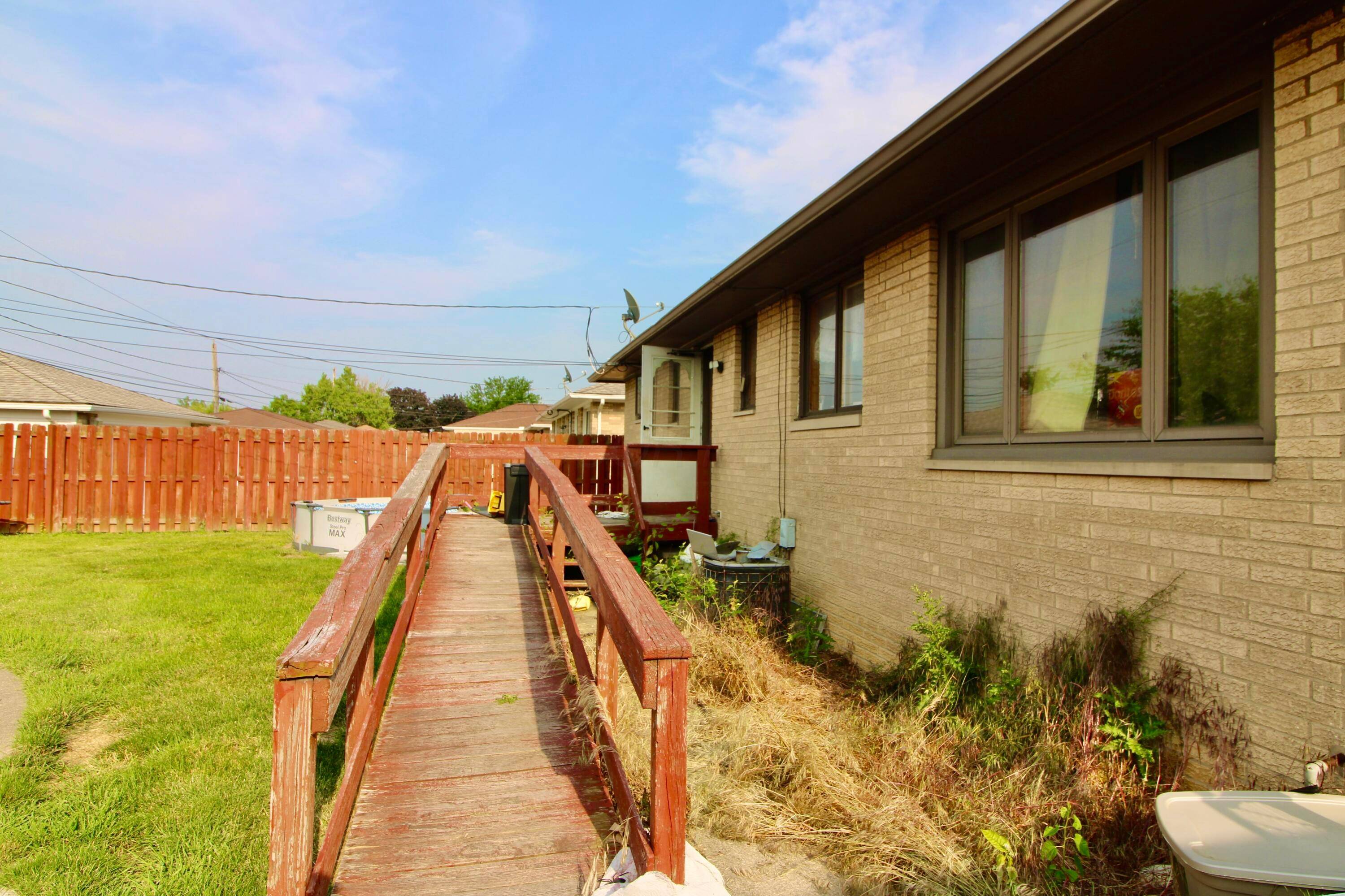 Cleveland, OH 44144,9632 Melody Lane