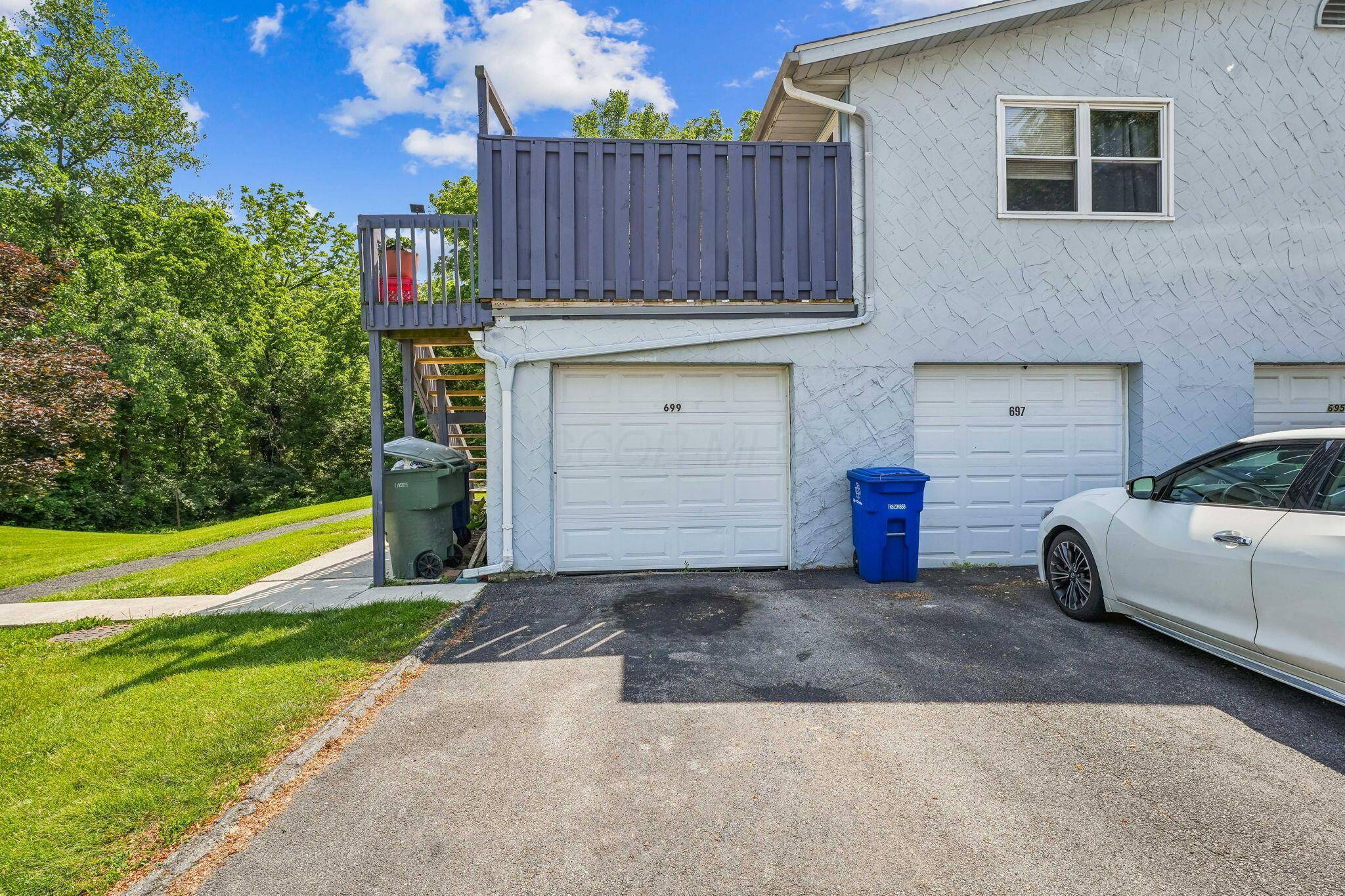 Columbus, OH 43228,699 Cherry Hollow Road #A