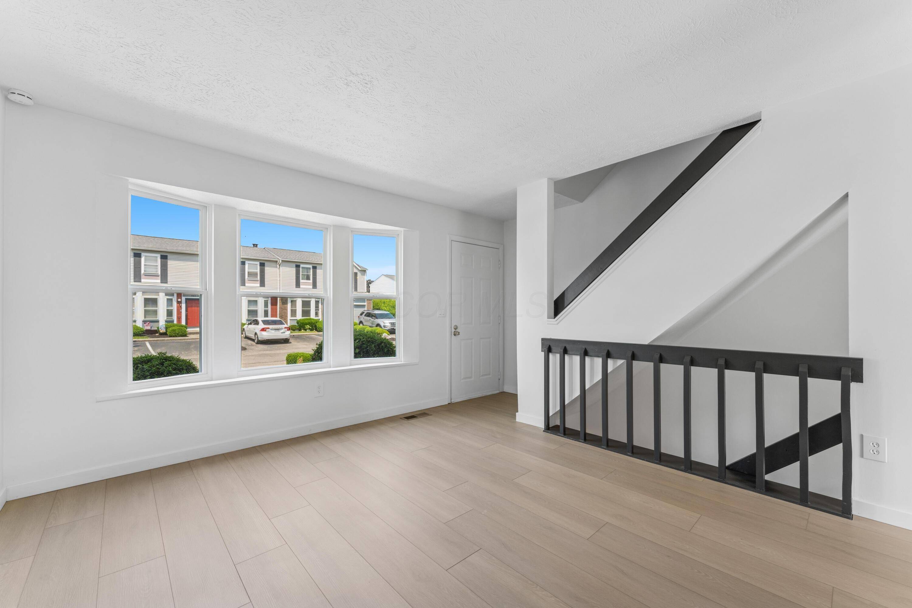 Columbus, OH 43085,914 Worthington Woods Boulevard #11