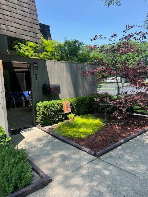 Columbus, OH 43229,5493 Worthington Forest Place