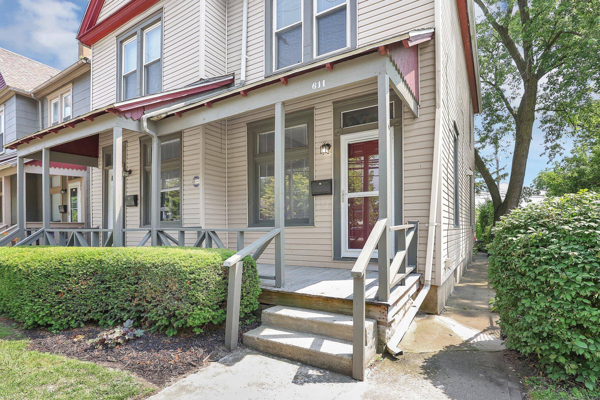 Columbus, OH 43211,611 E 11th Avenue
