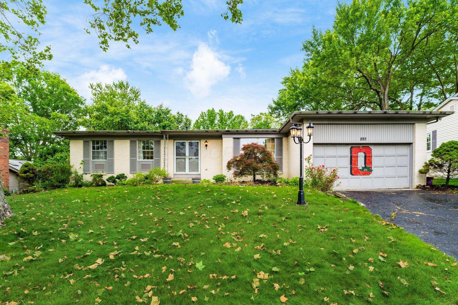 Columbus, OH 43235,893 Singing Hills Lane
