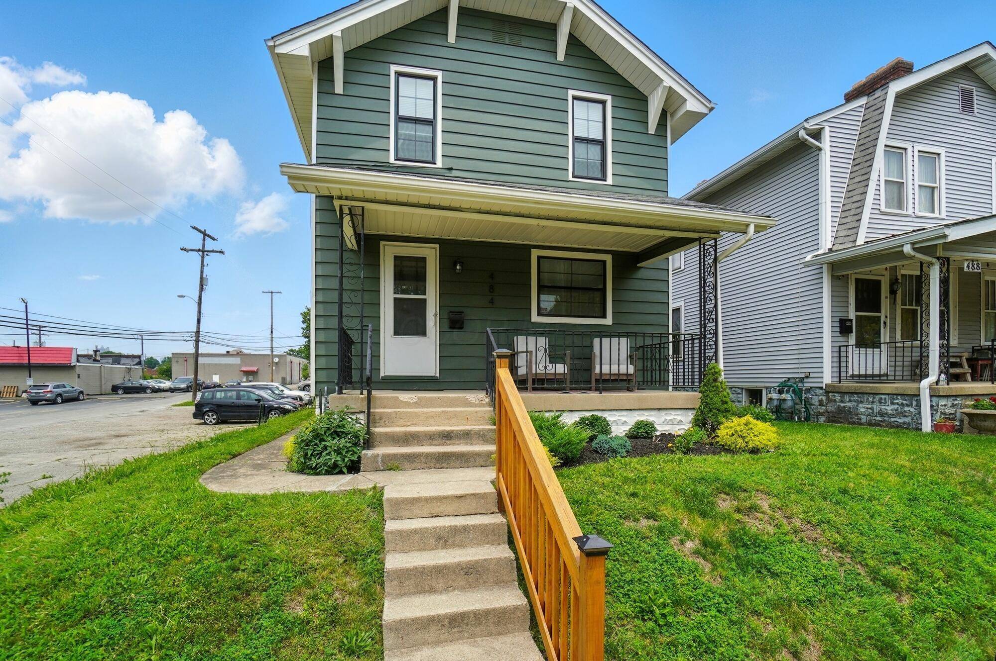 Columbus, OH 43207,484 Sheldon Avenue