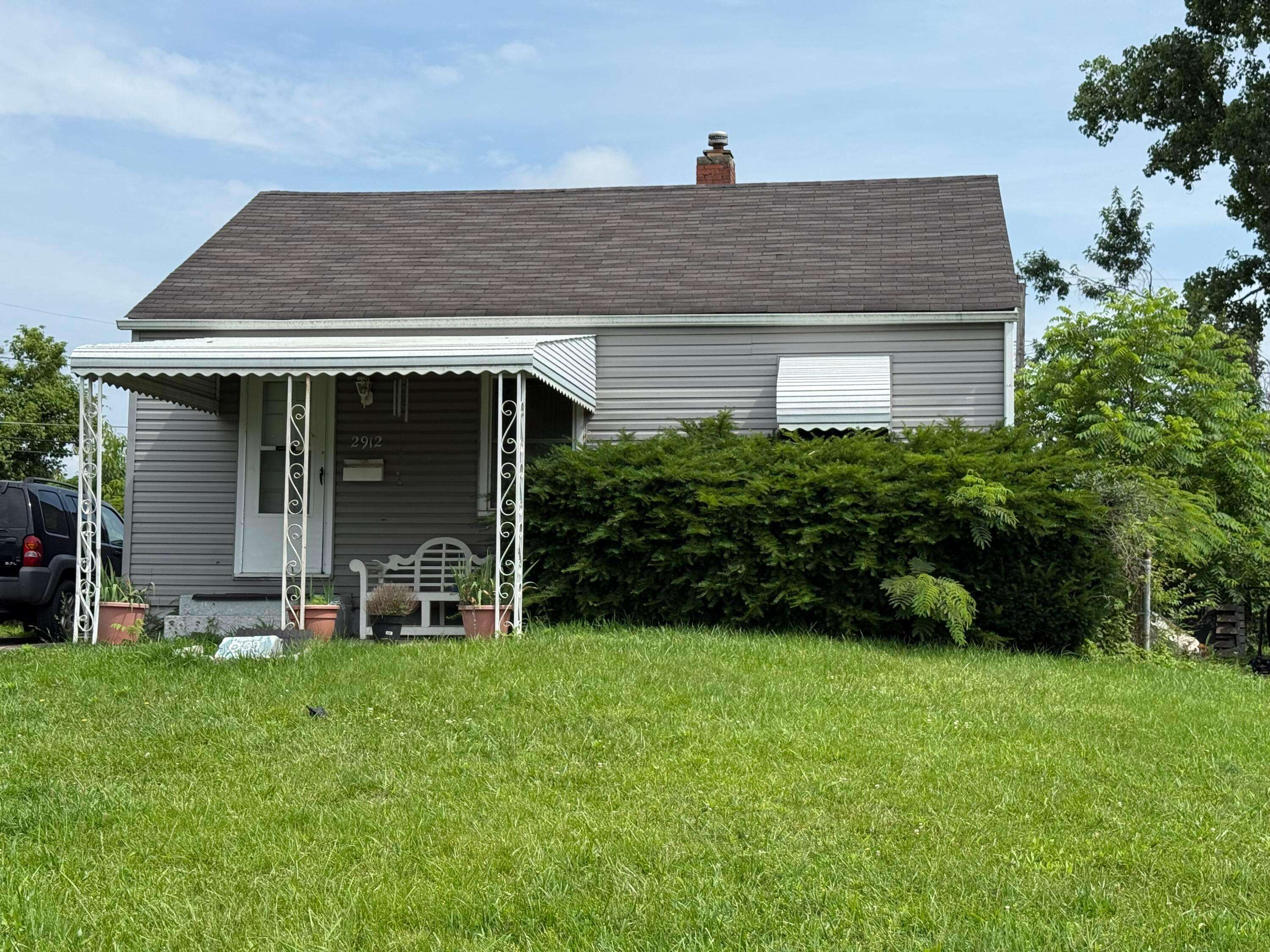 Columbus, OH 43219,2912 E 13th Avenue