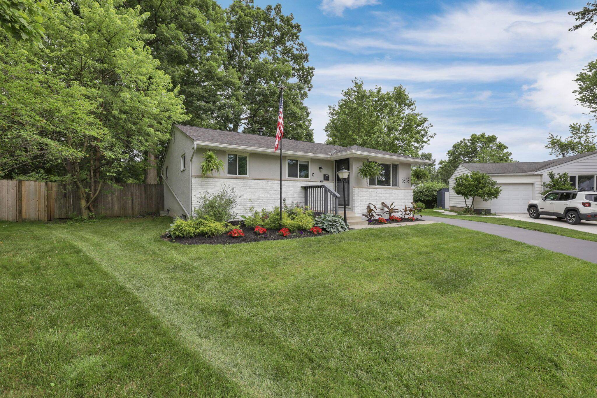 Columbus, OH 43229,5252 Roche Place