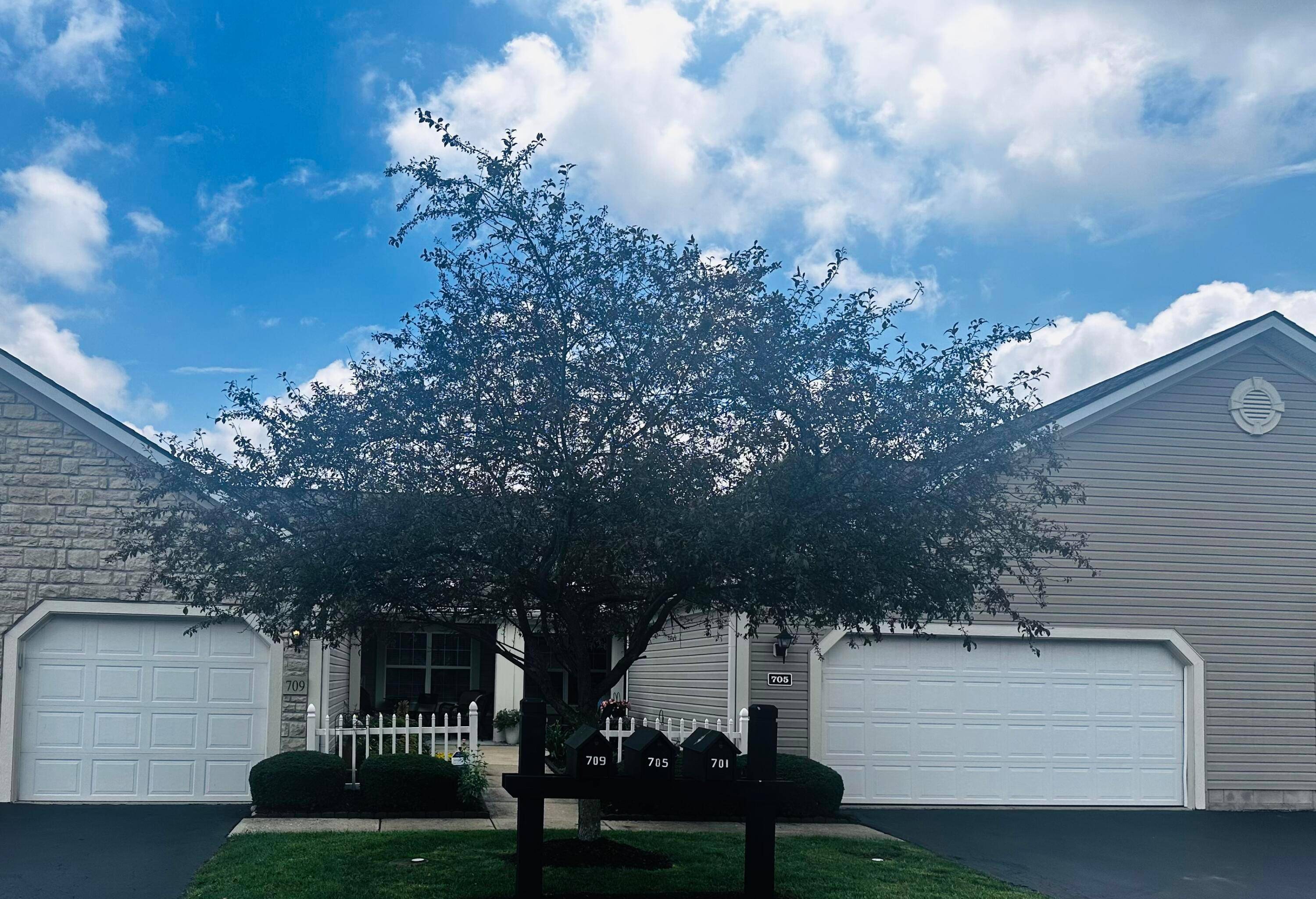 Ashville, OH 43103,709 Kildow Court
