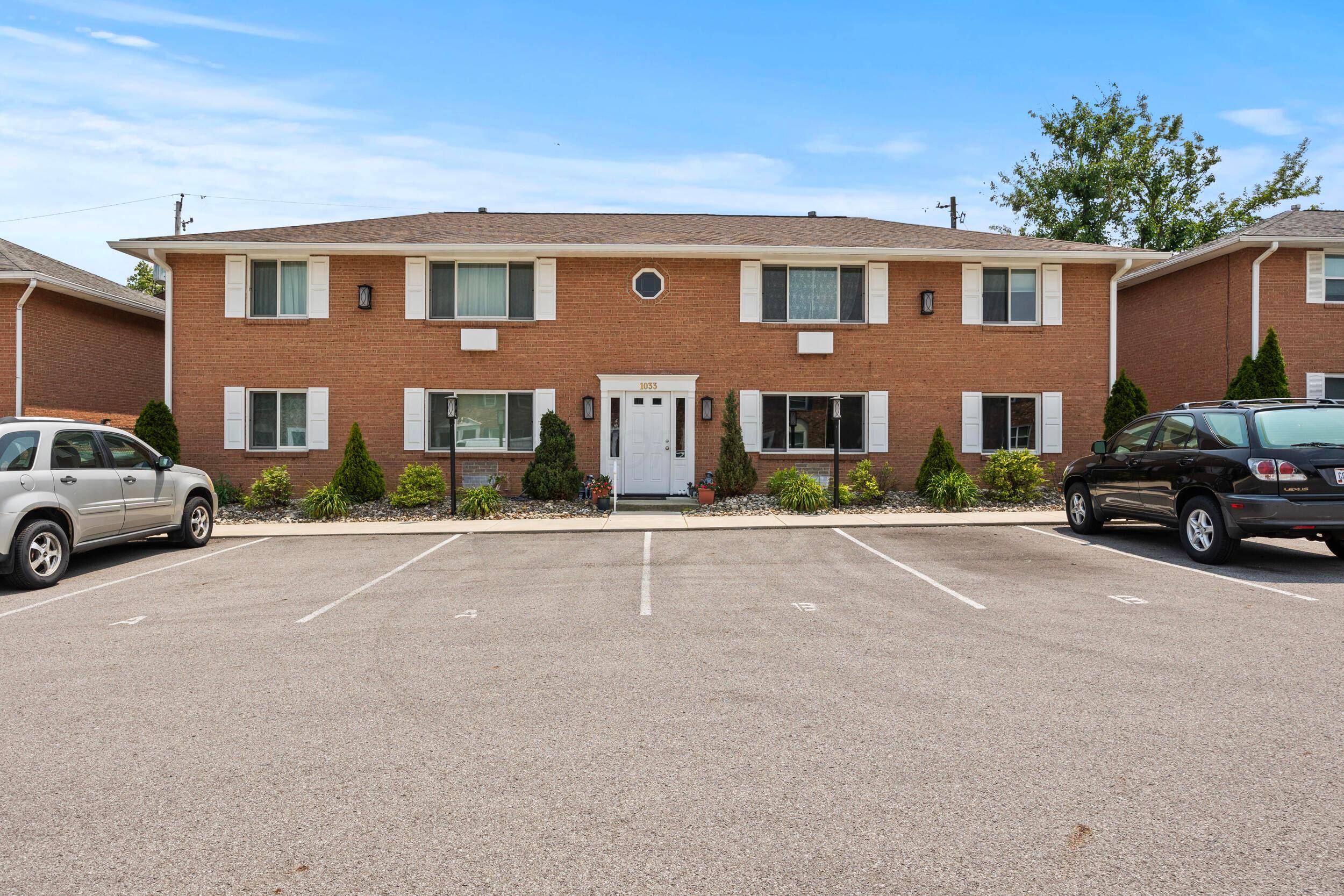 Columbus, OH 43220,1033 Folkestone Road