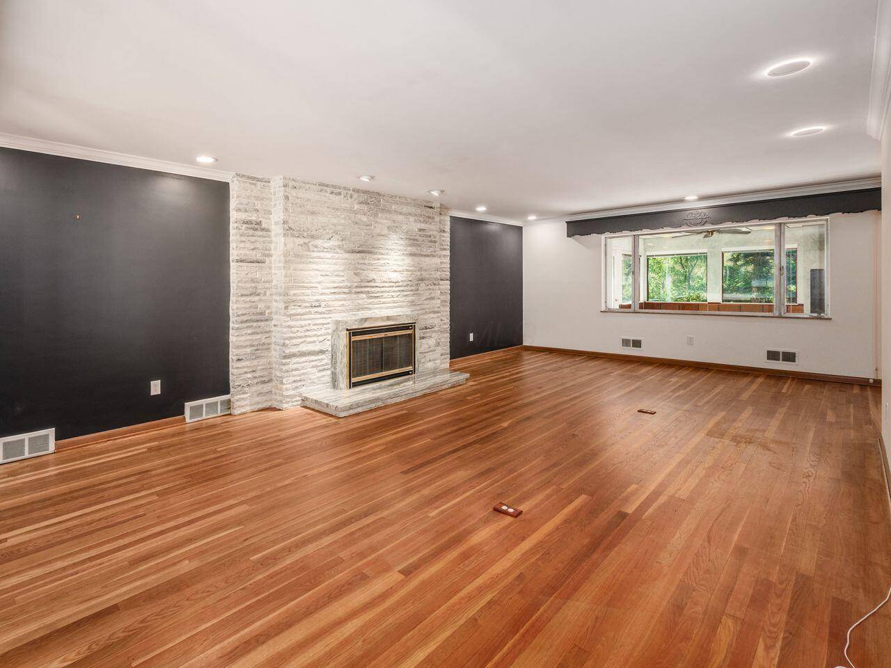 Columbus, OH 43221,2663 Charing Road