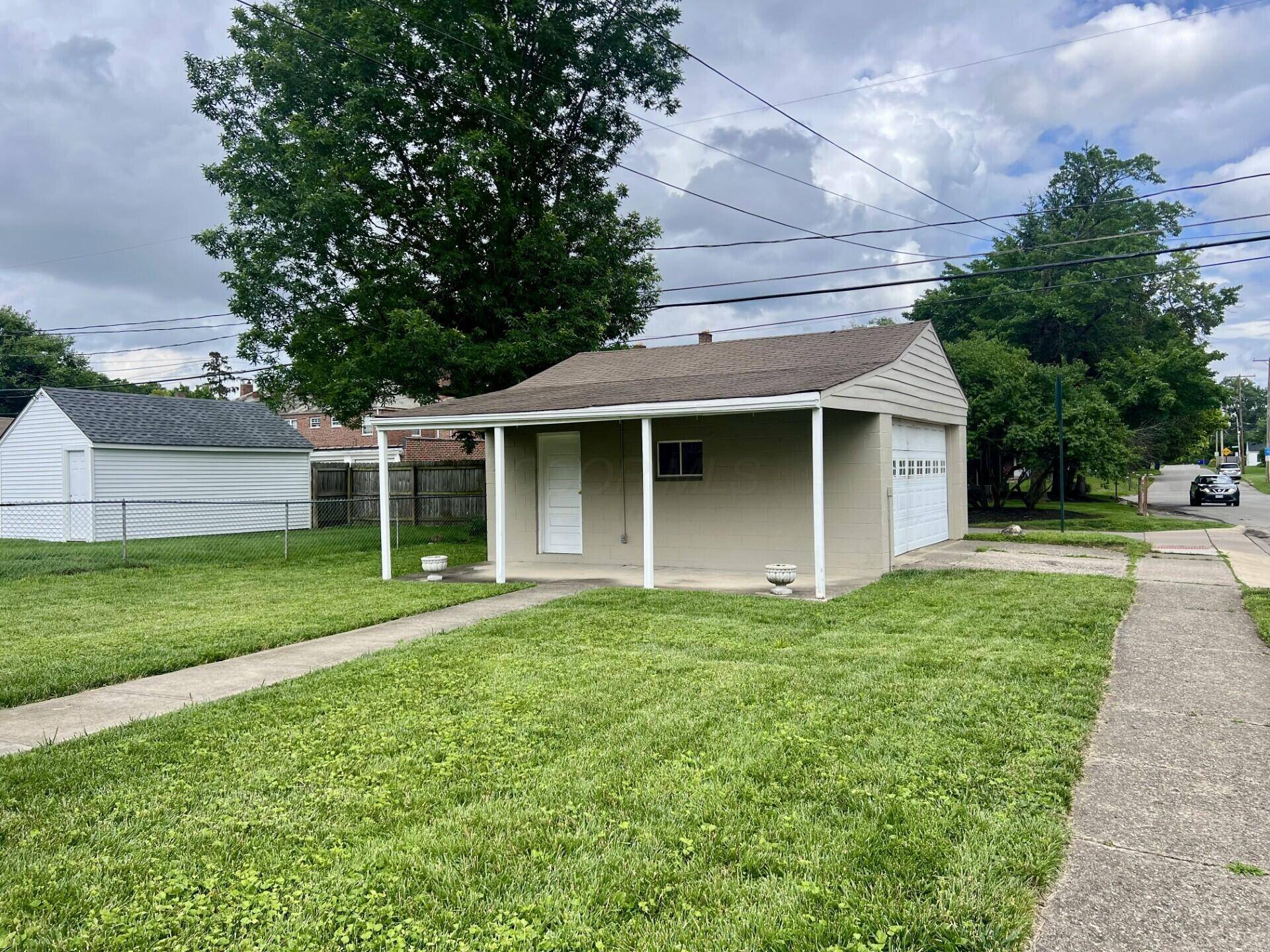 Bexley, OH 43209,874 Chelsea Avenue