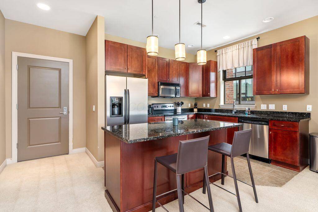 Columbus, OH 43215,250 Daniel Burnham Square #402