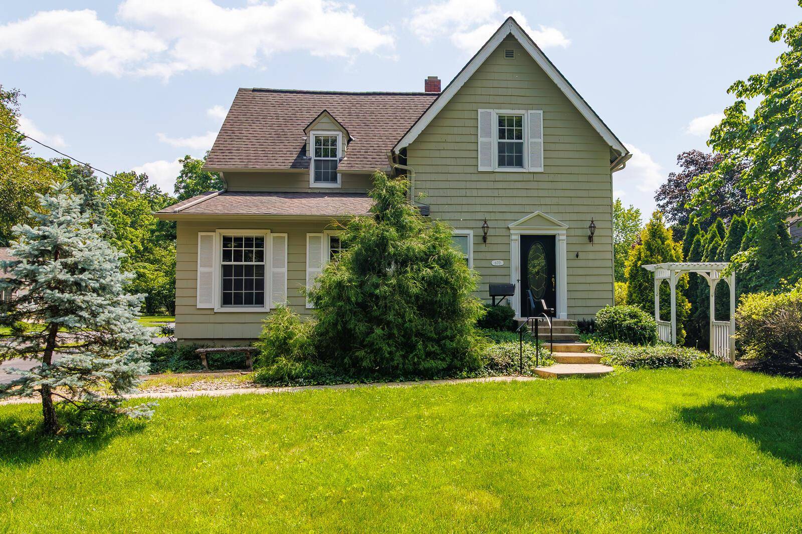 Worthington, OH 43085,670 Greenwich Street