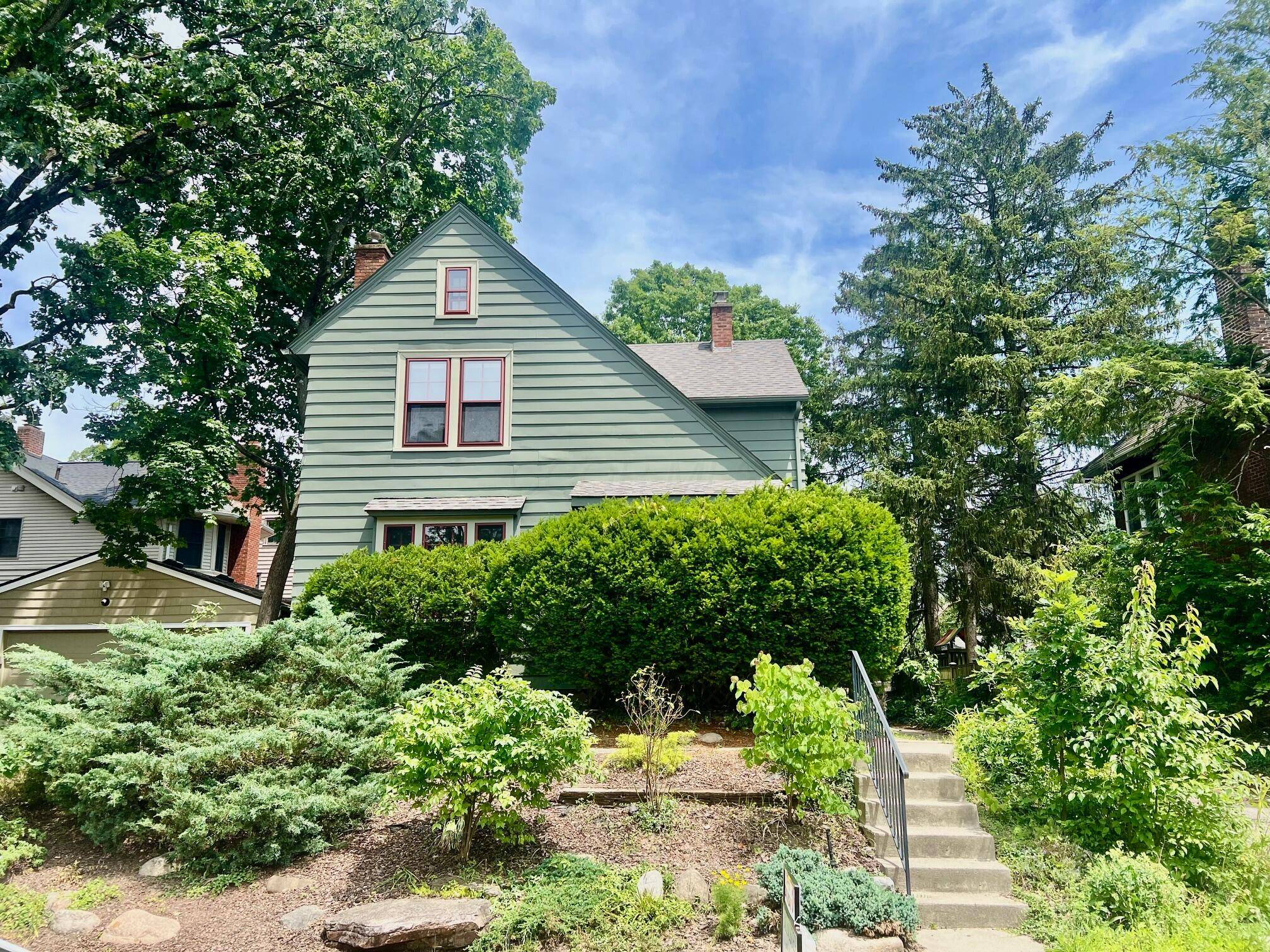 Columbus, OH 43202,2682 Summit Street