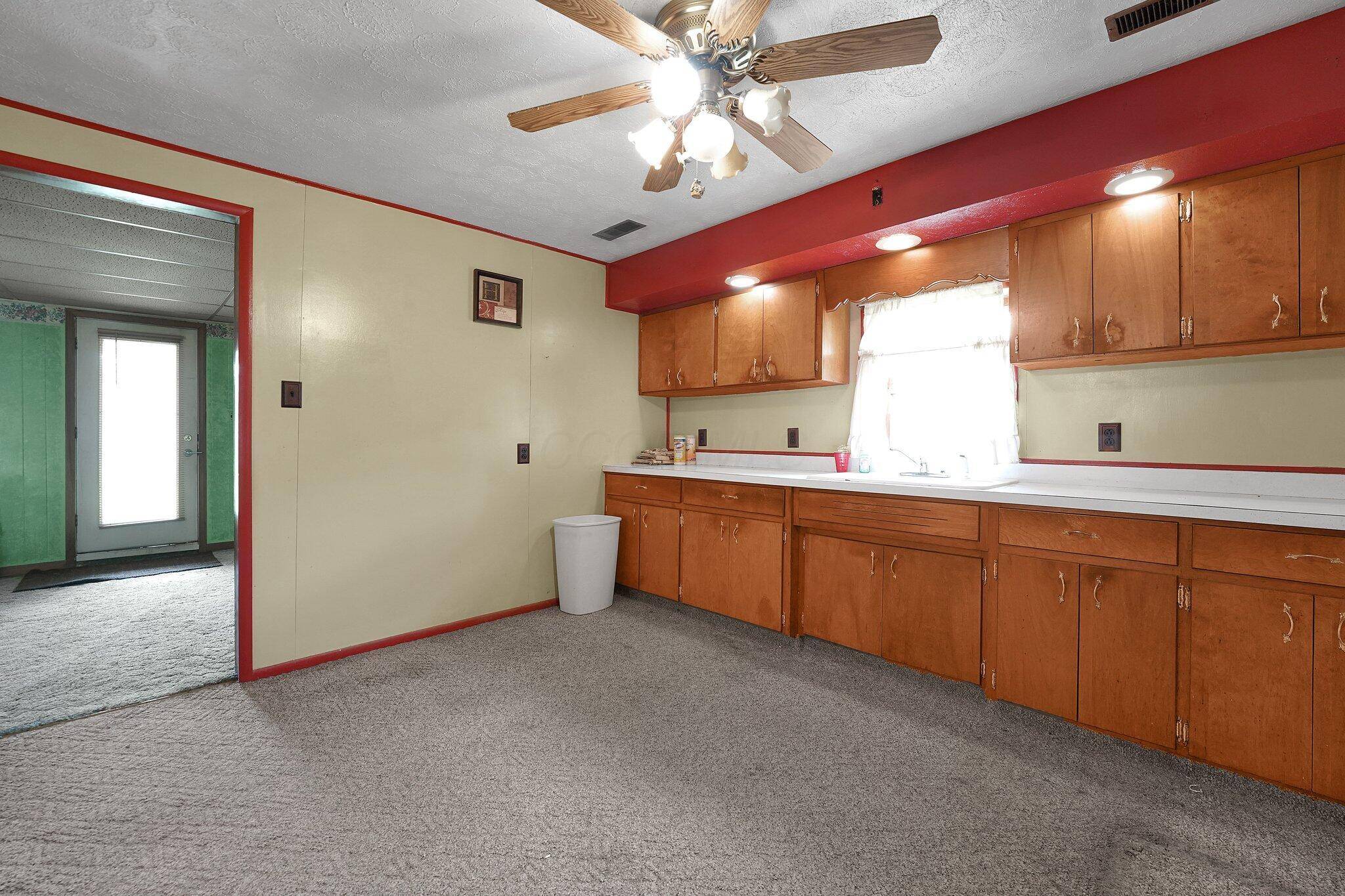 Circleville, OH 43113,412 E Mill Street