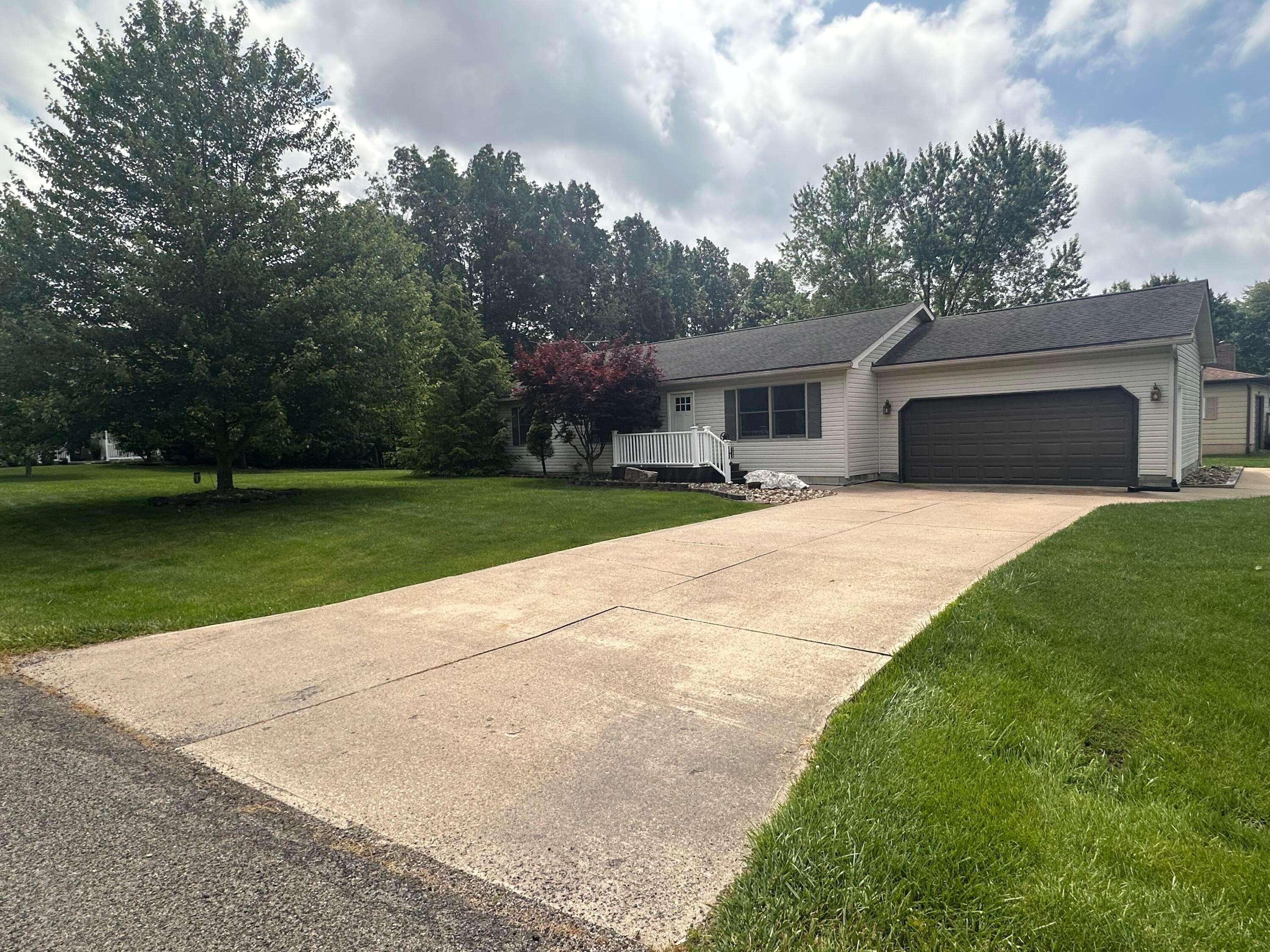 Howard, OH 43028,477 Greenlawn Drive