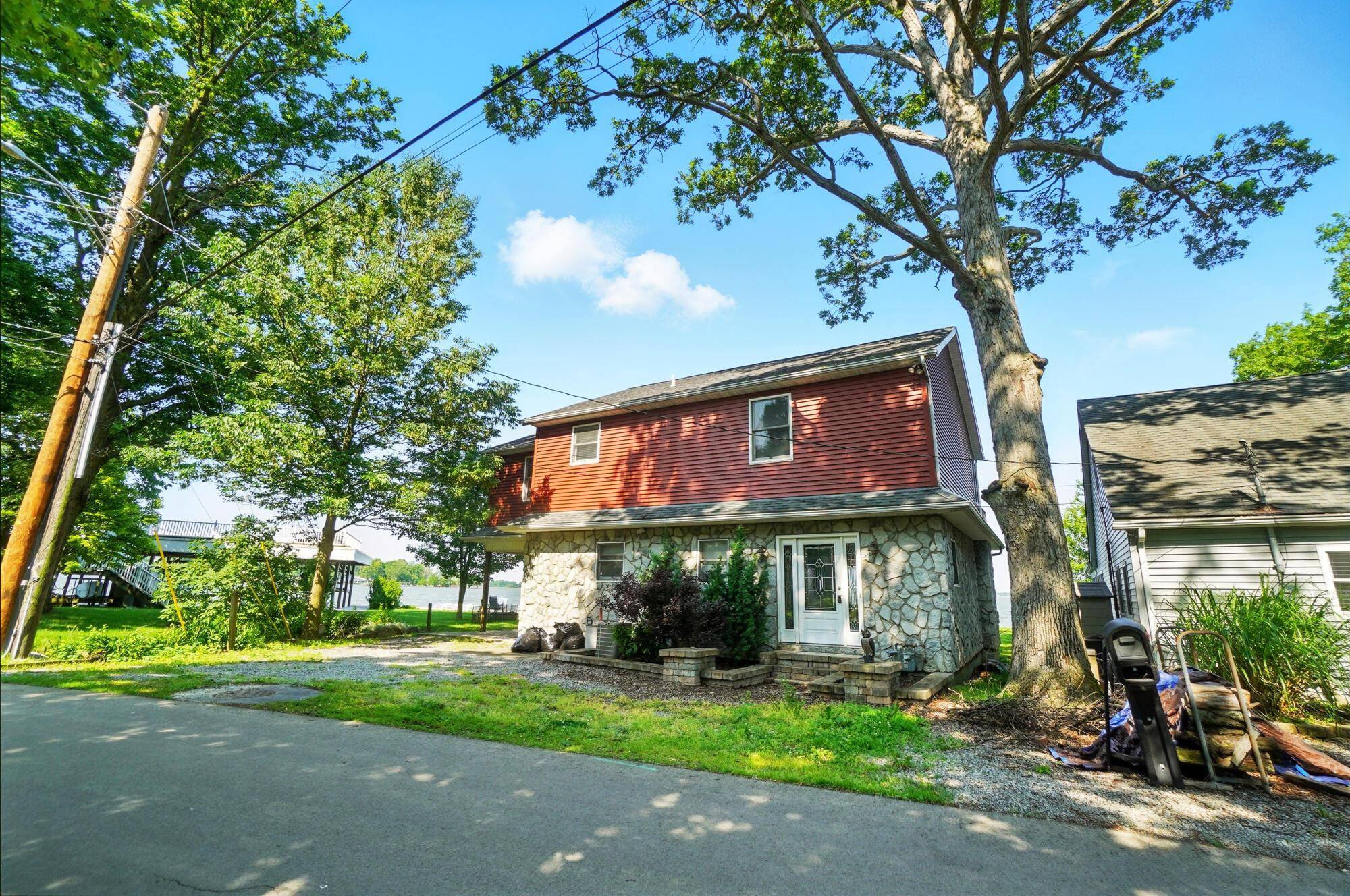 Huntsville, OH 43324,9113 Maple Street