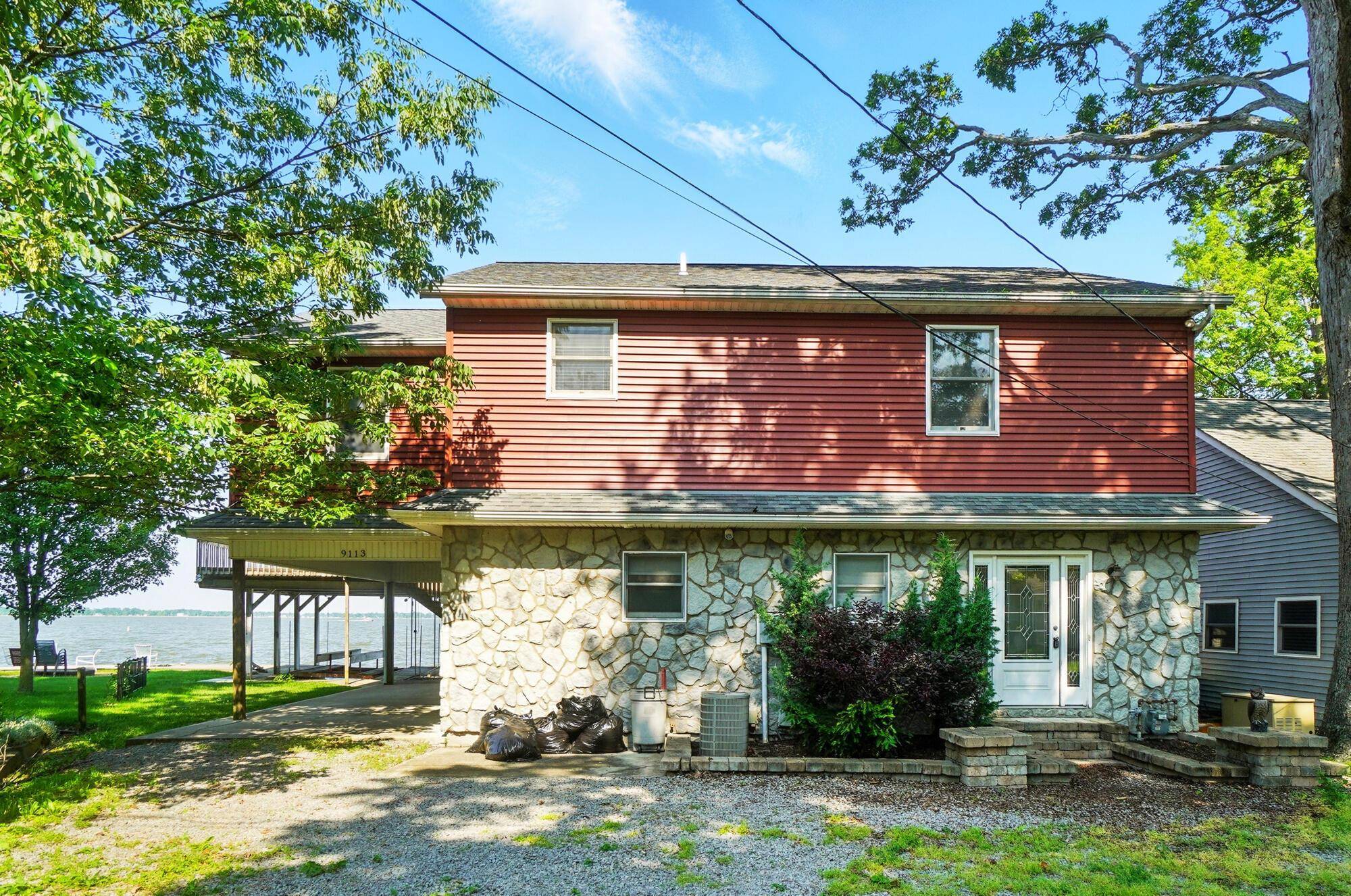 Huntsville, OH 43324,9113 Maple Street
