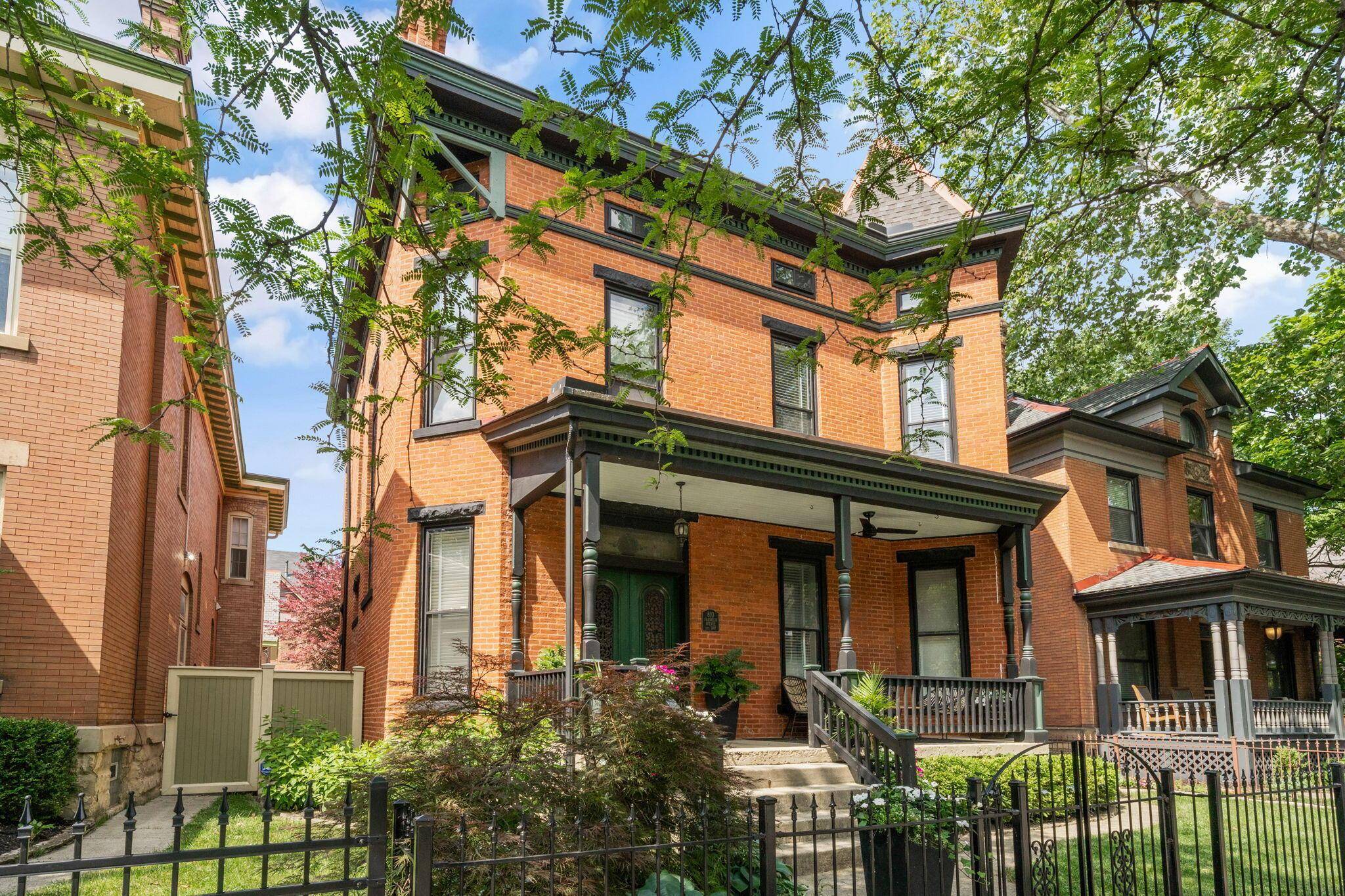Columbus, OH 43205,810 Franklin Avenue
