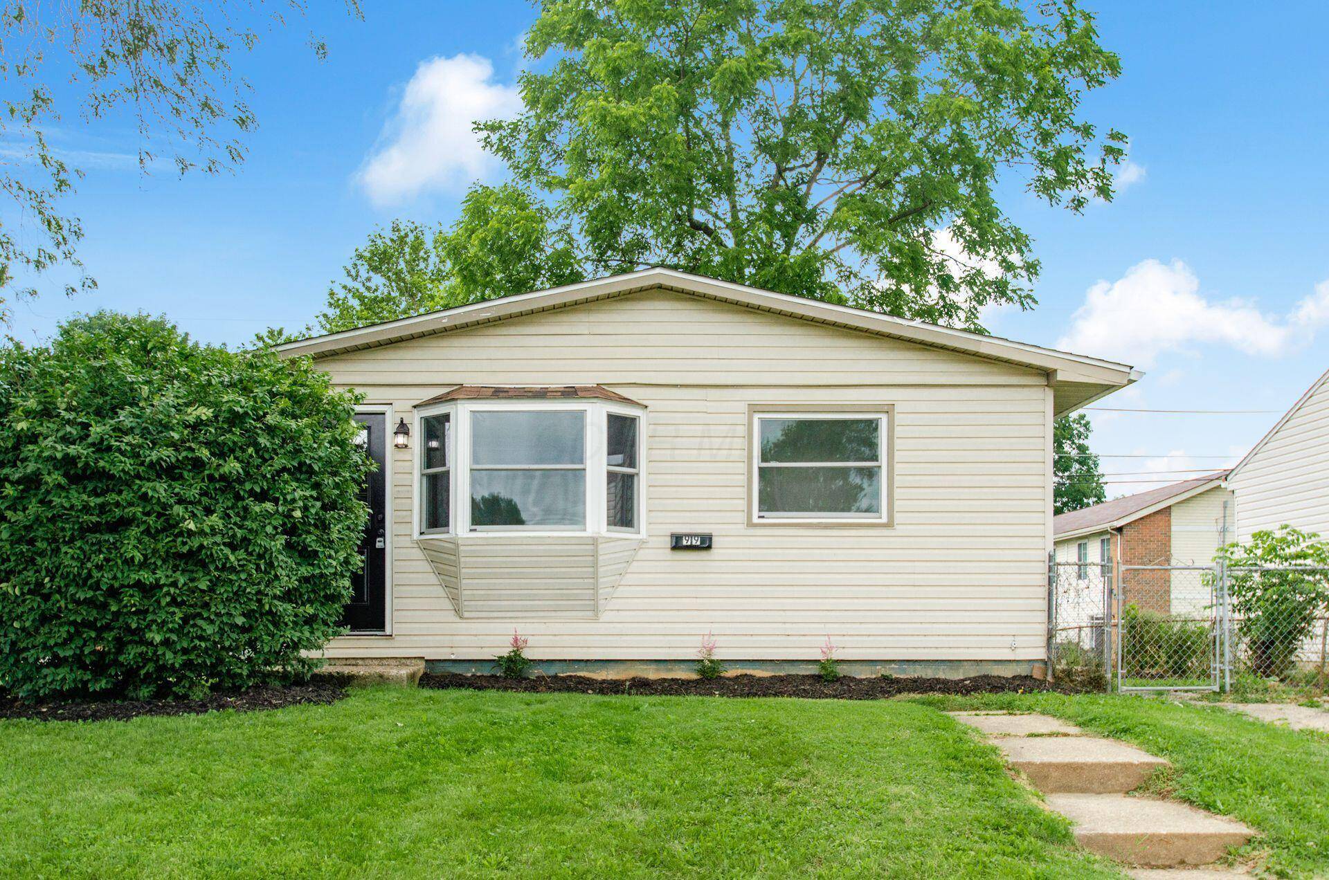 Newark, OH 43055,99 Ramona Avenue