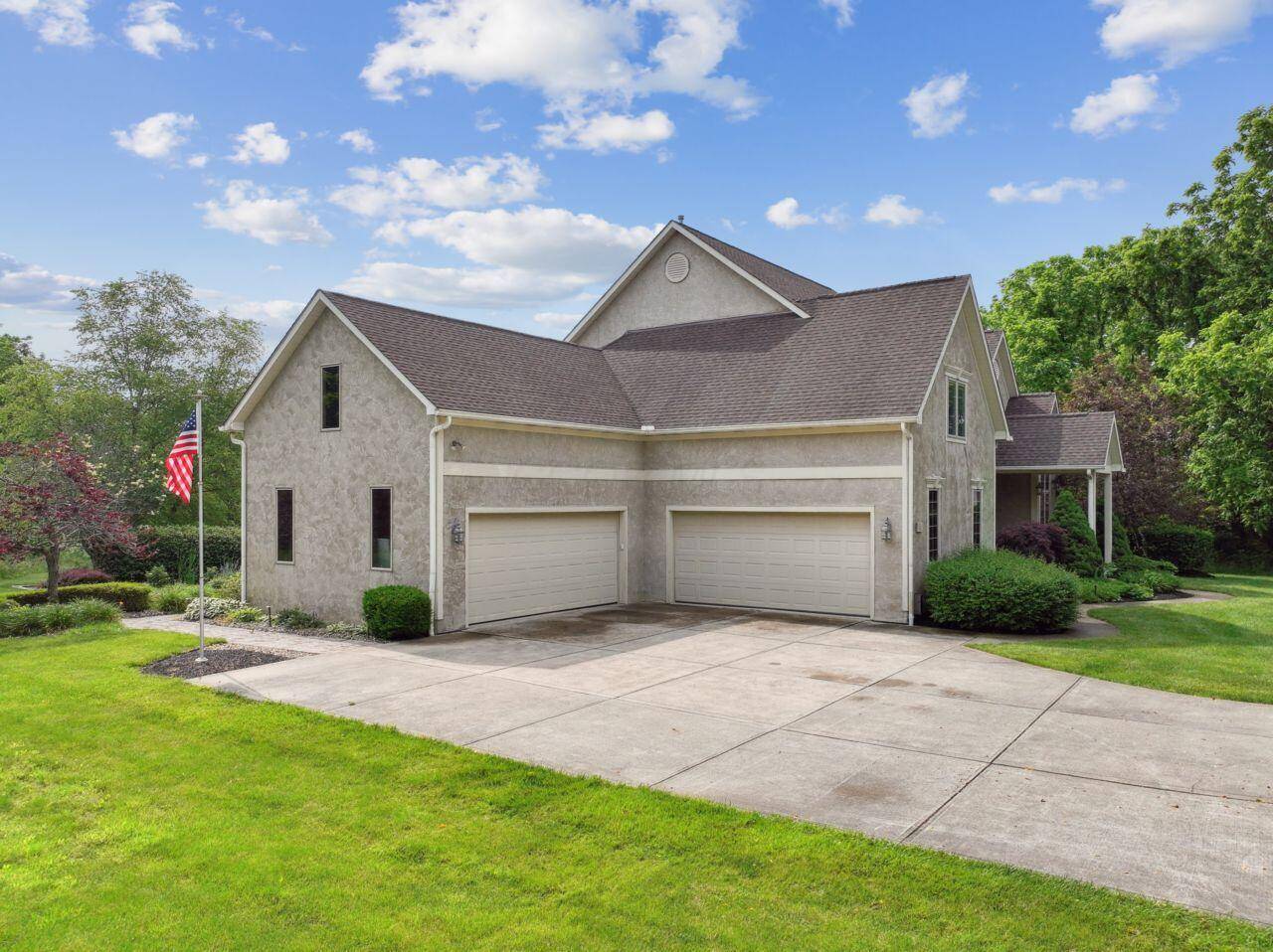 Hebron, OH 43025,332 Waters Edge Drive