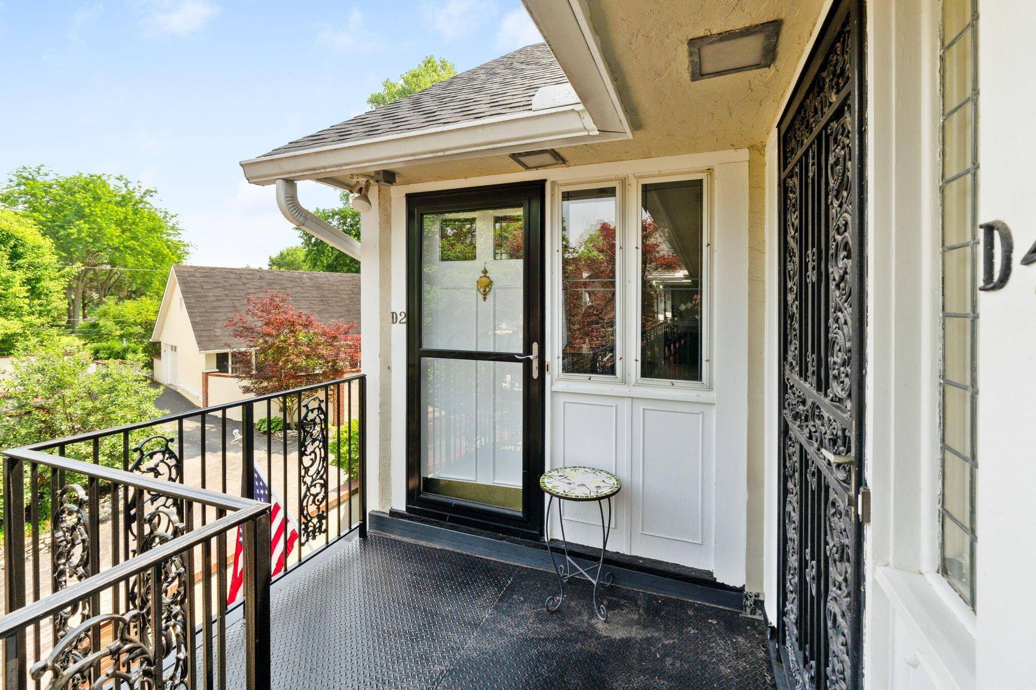 Columbus, OH 43212,1631 Roxbury Road #D2