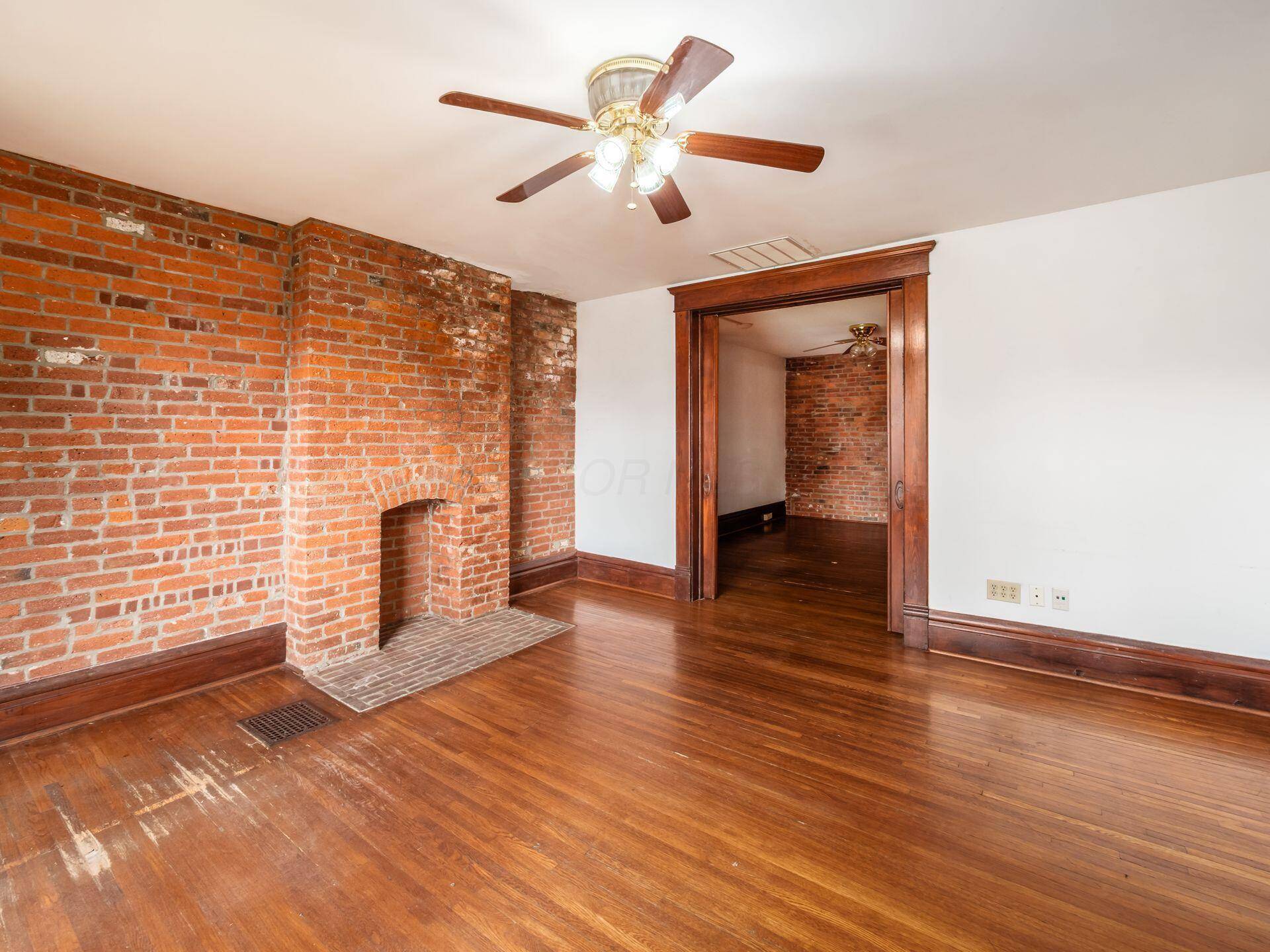 Columbus, OH 43207,1360 S High Street