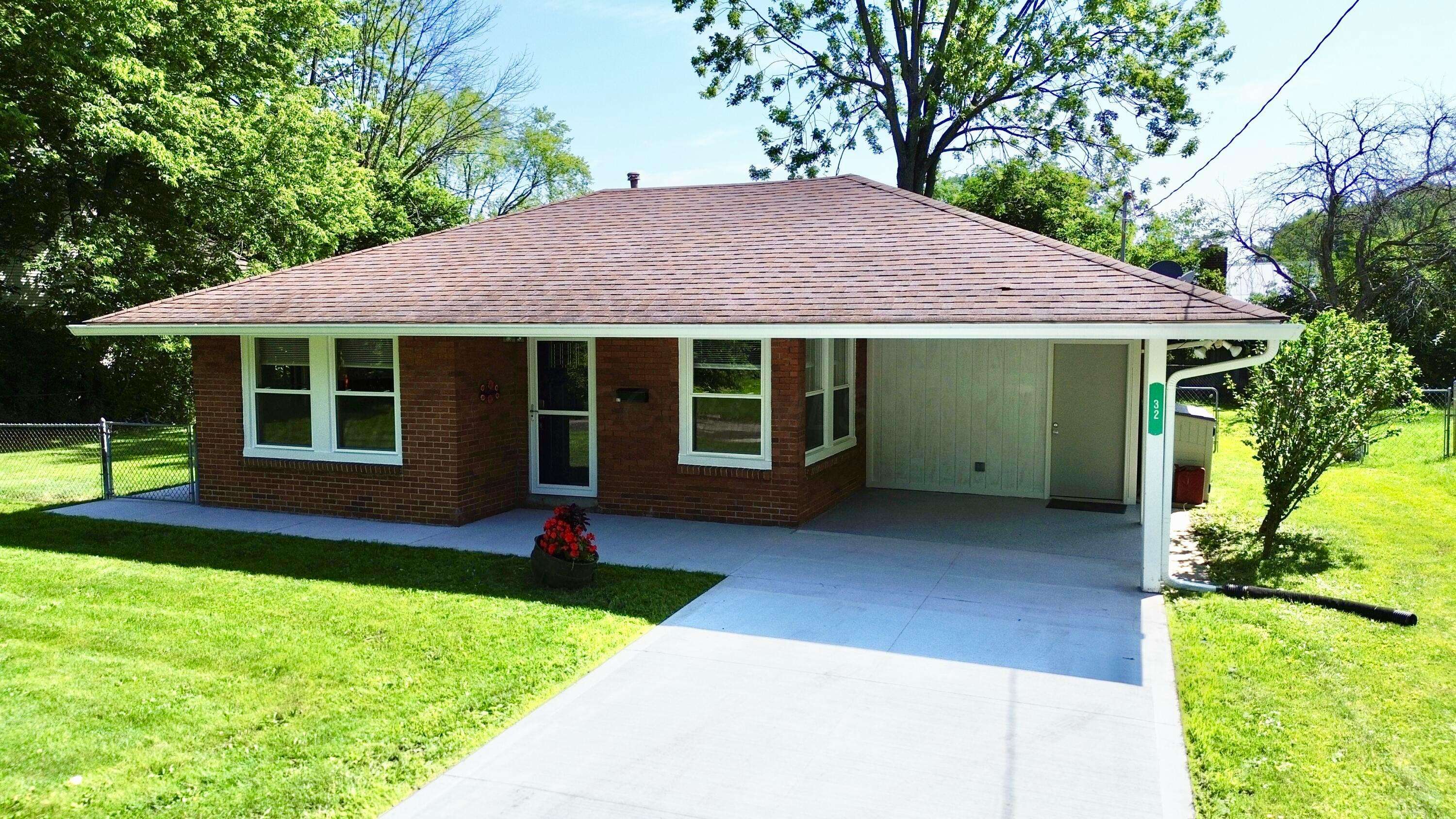 London, OH 43140,32 Miller Street