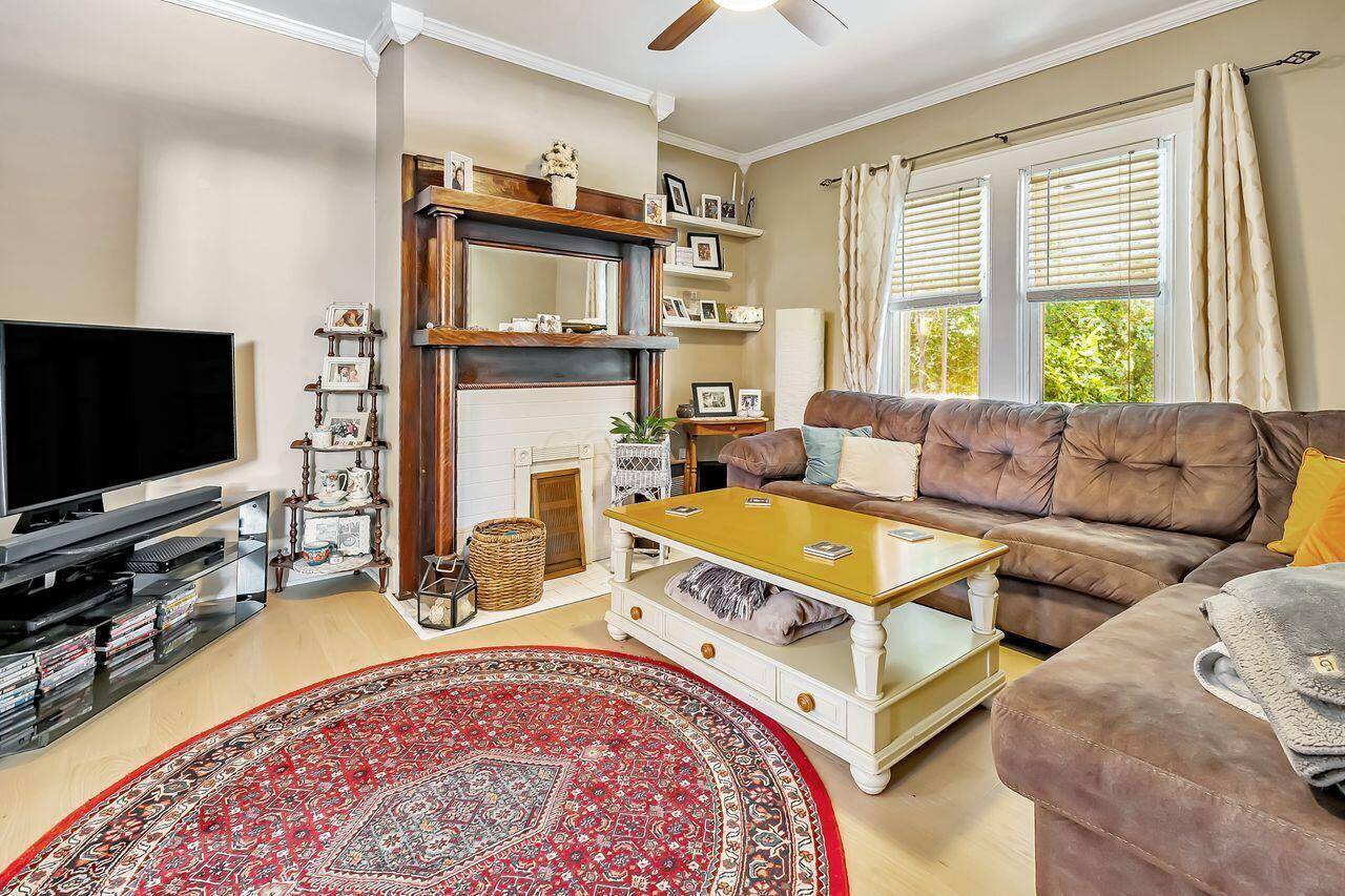 Columbus, OH 43207,520 E Jenkins Avenue