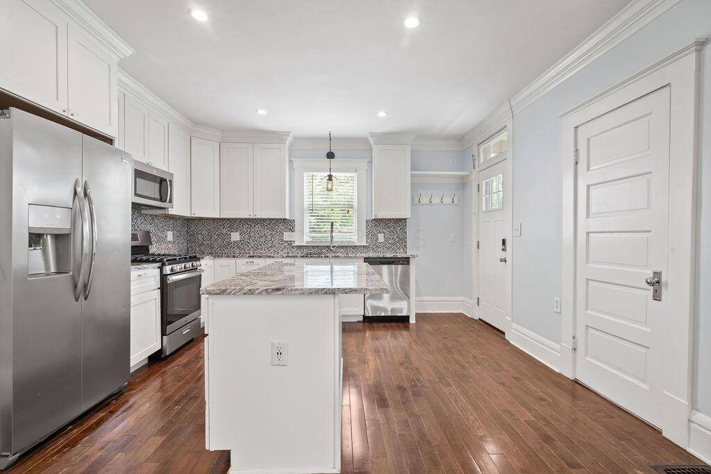 Columbus, OH 43207,1382 S 5th Street