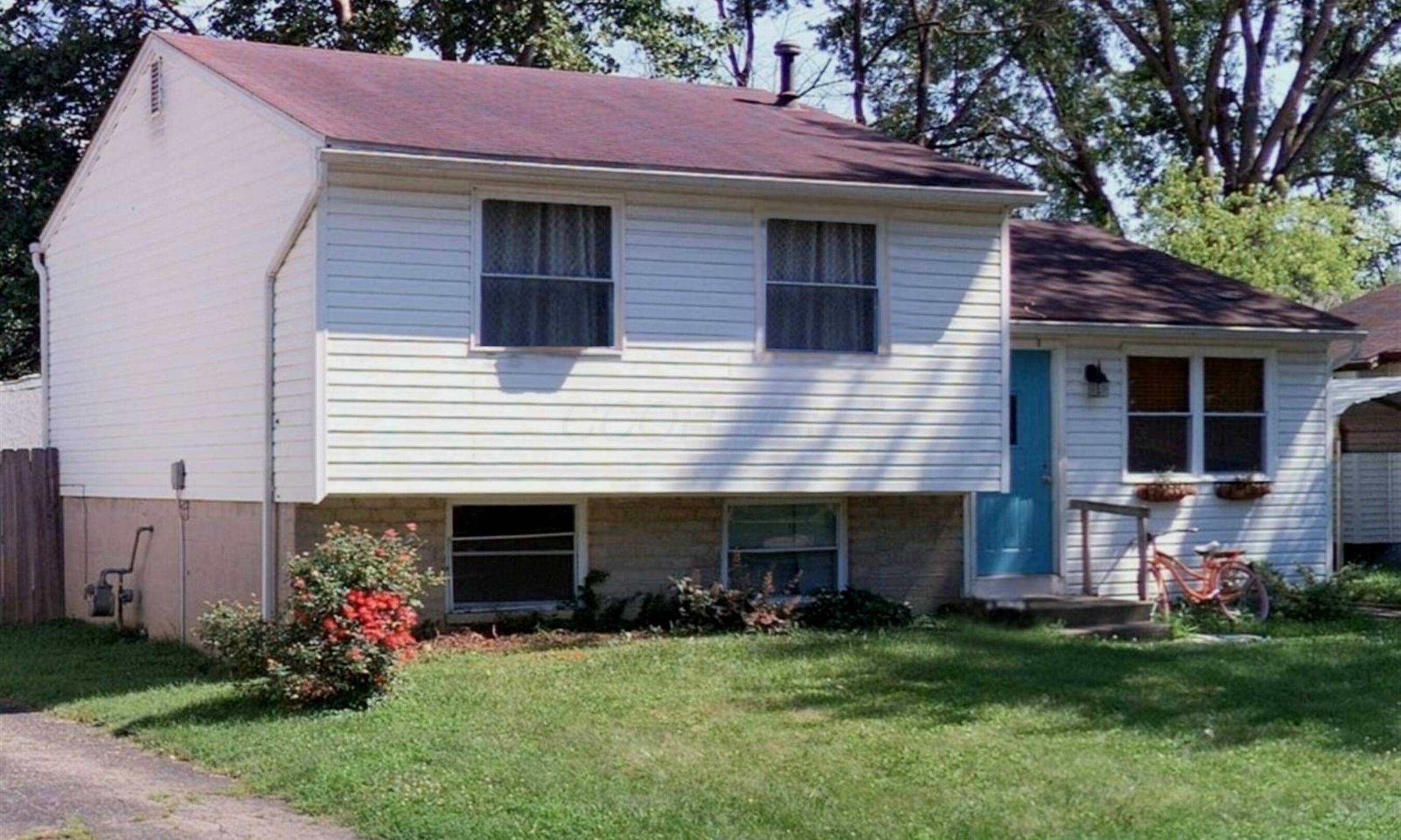 Columbus, OH 43223,3341 Robin Hill Court