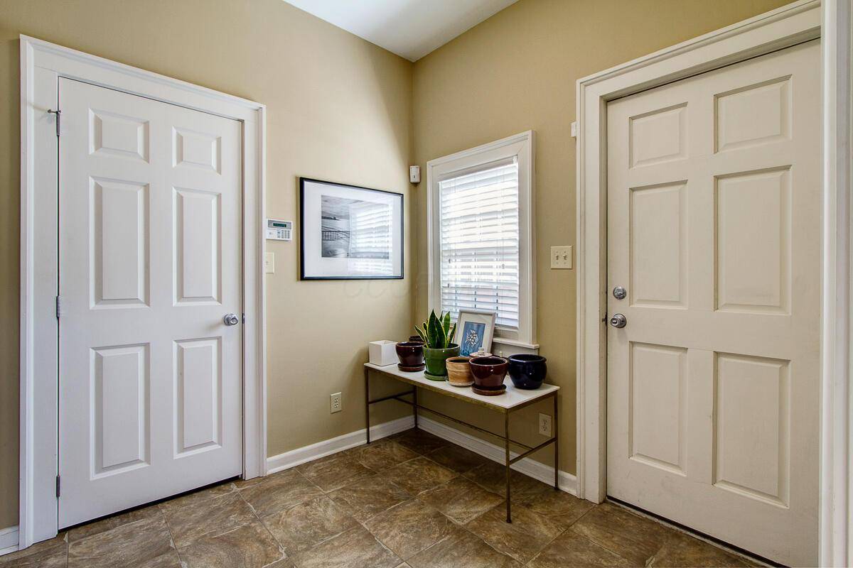 Columbus, OH 43206,647 S 3 Street #C