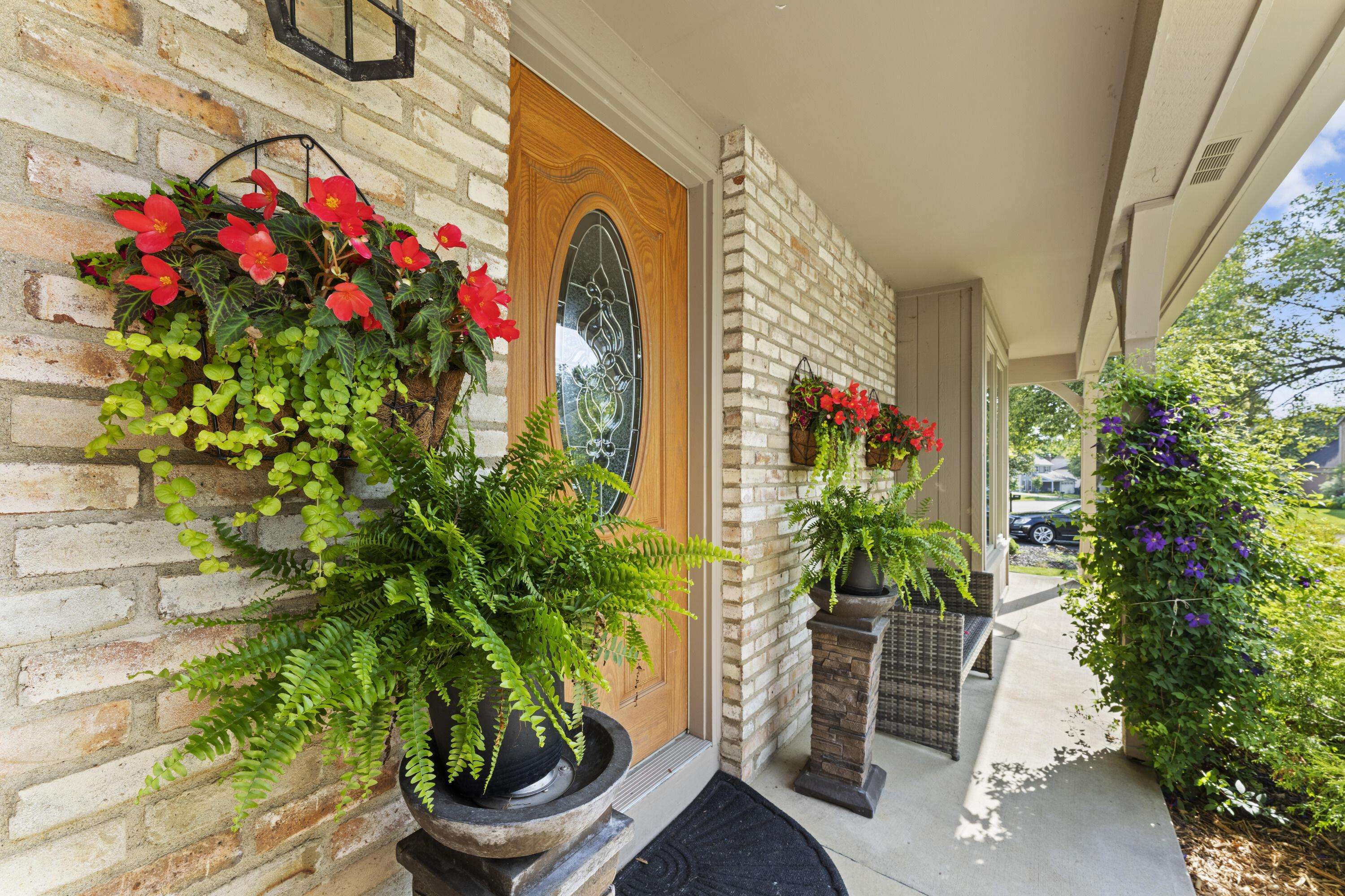 Columbus, OH 43235,1292 Churchbell Way