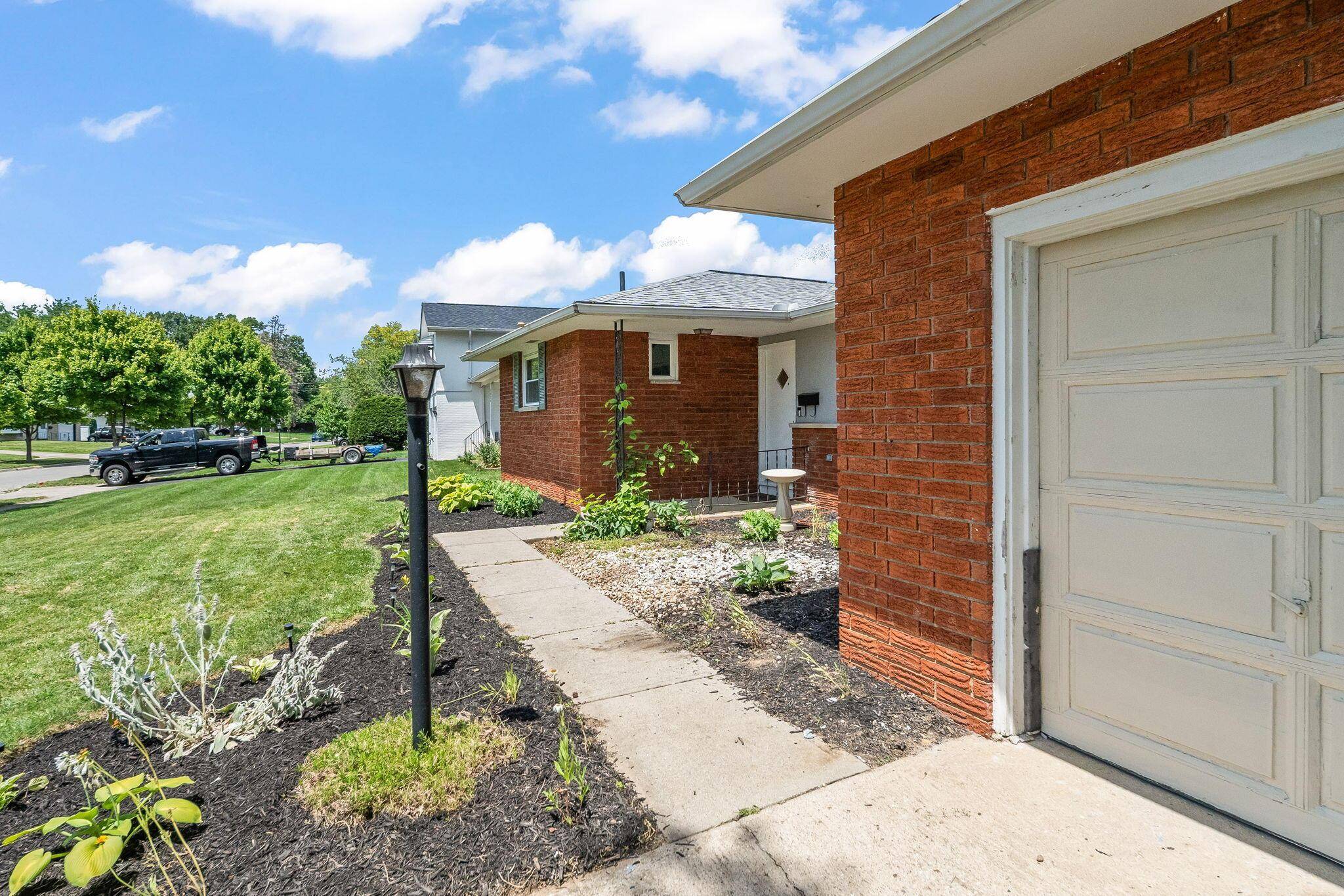 Columbus, OH 43229,4868 Almont Drive