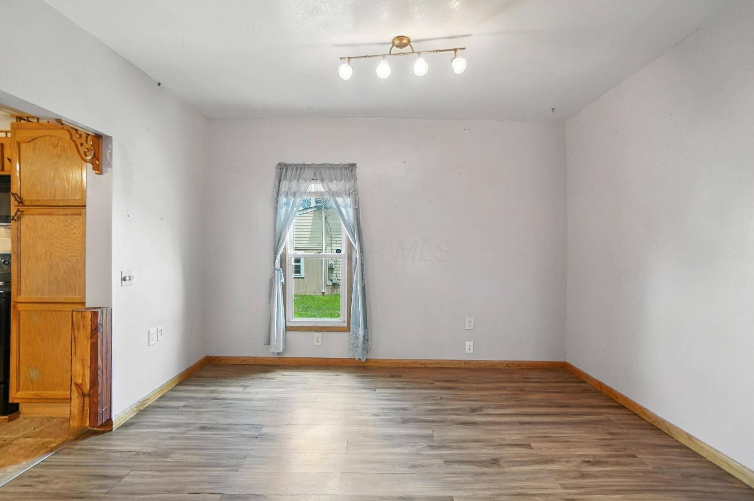 Newark, OH 43055,99 N Williams Street