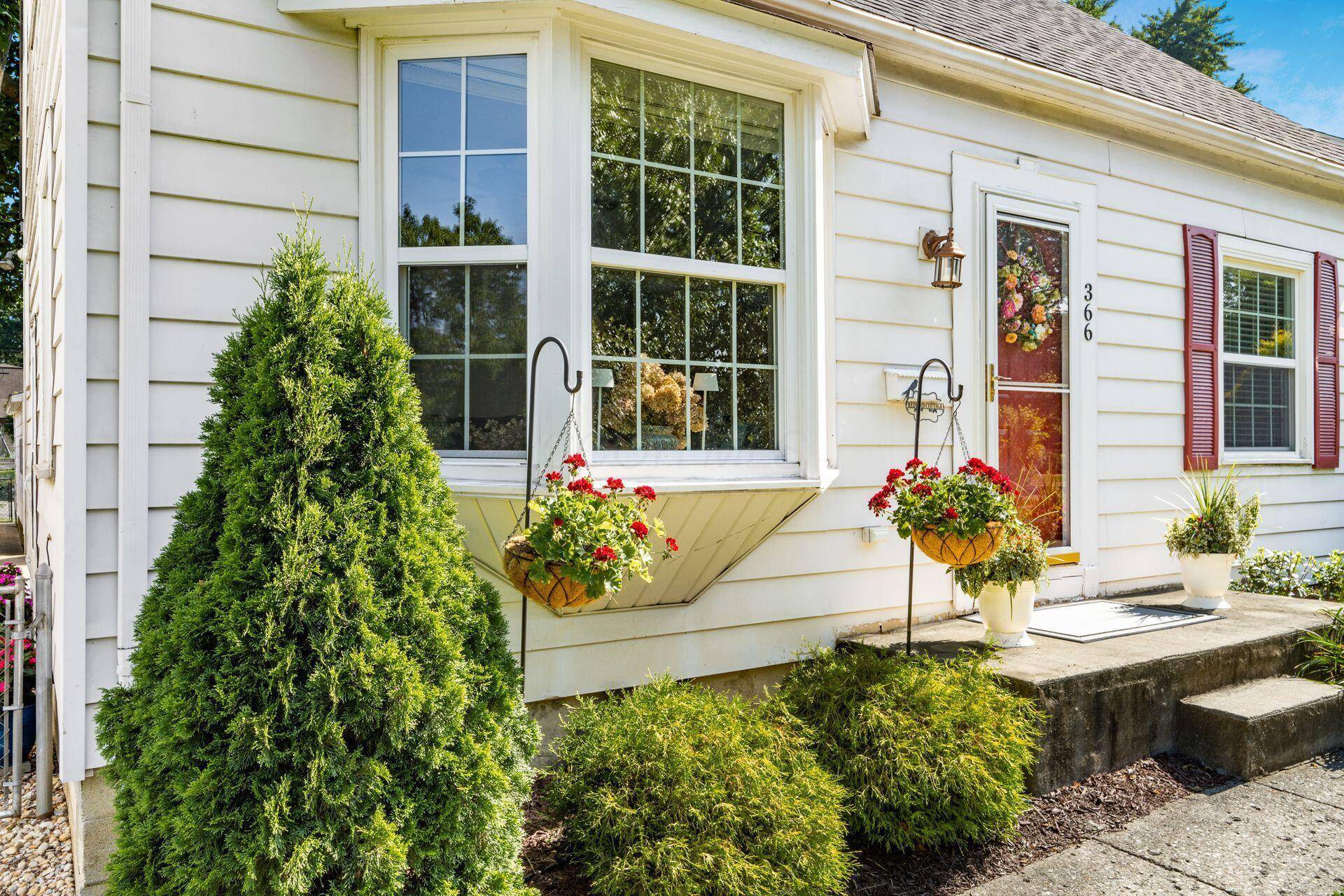 Columbus, OH 43214,366 E Jeffrey Place
