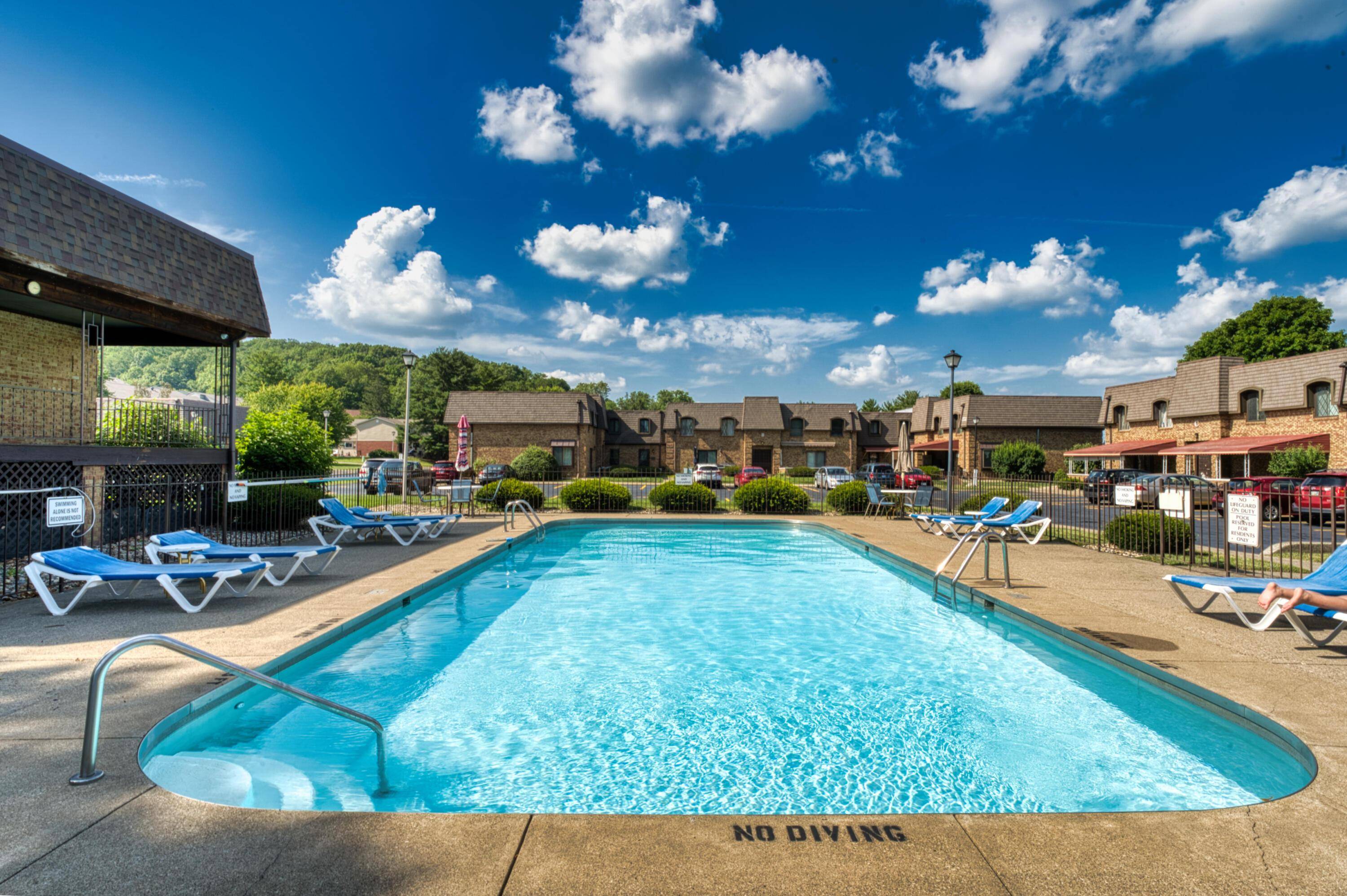 Newark, OH 43055,625 Country Club Drive #F6