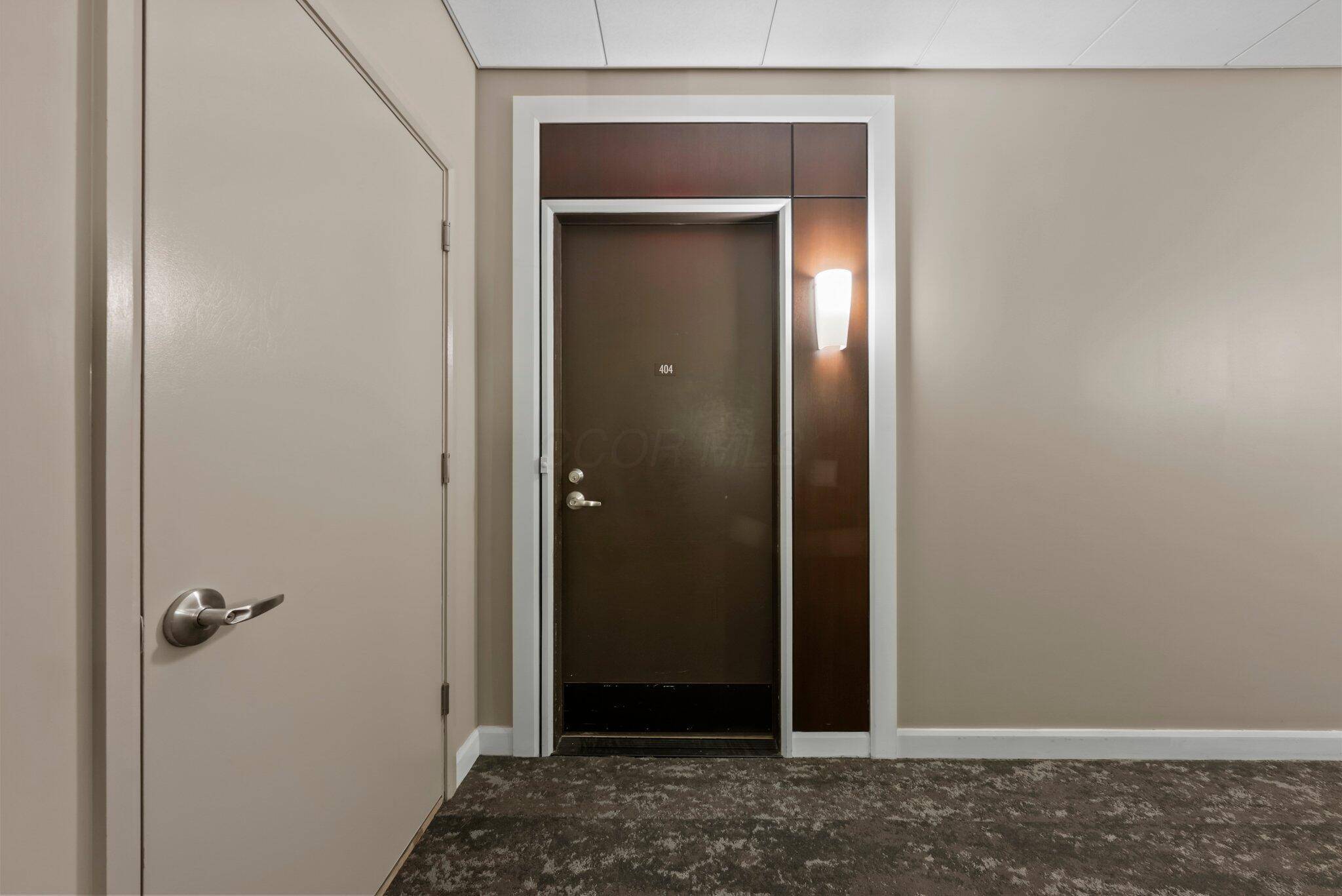 Columbus, OH 43215,300 W Spring Street #404