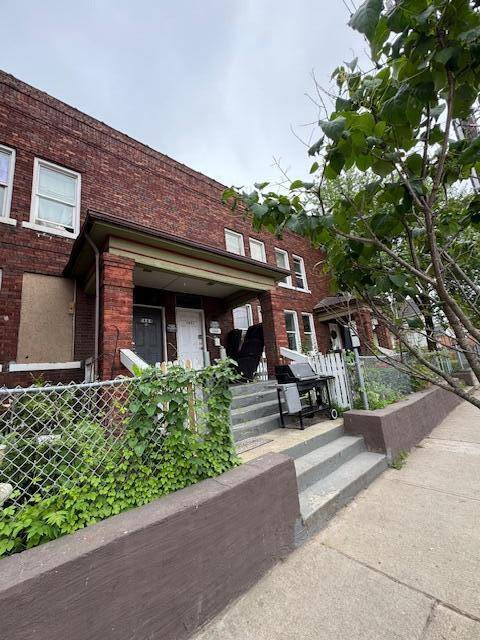 Columbus, OH 43207,445 E Morrill Avenue