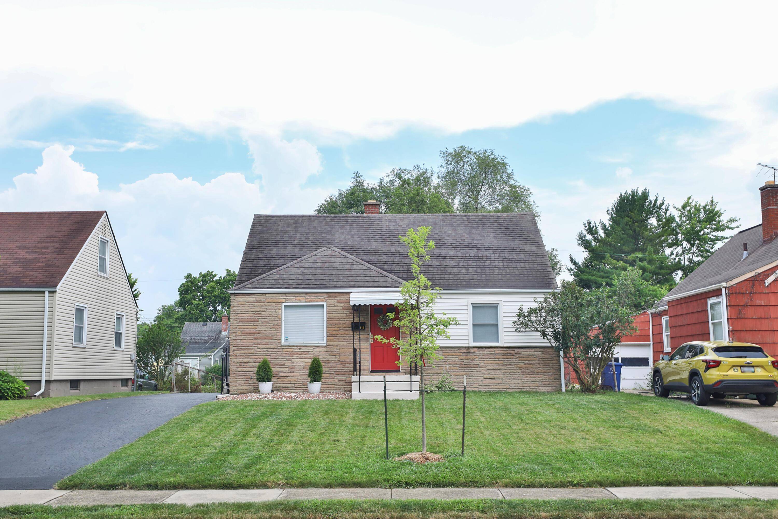 Columbus, OH 43224,815 Eddystone Avenue