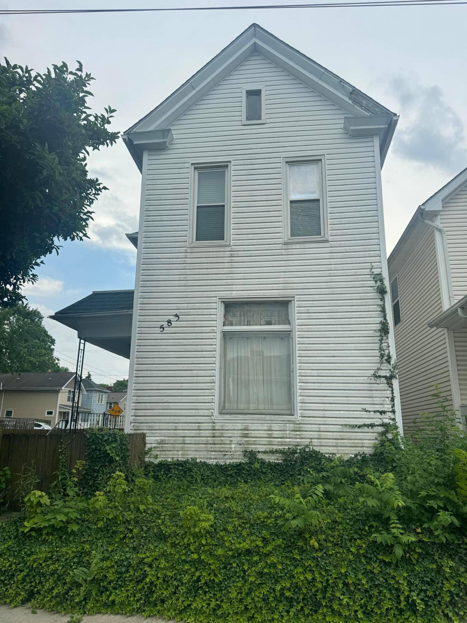 Columbus, OH 43206,583 E Columbus Street