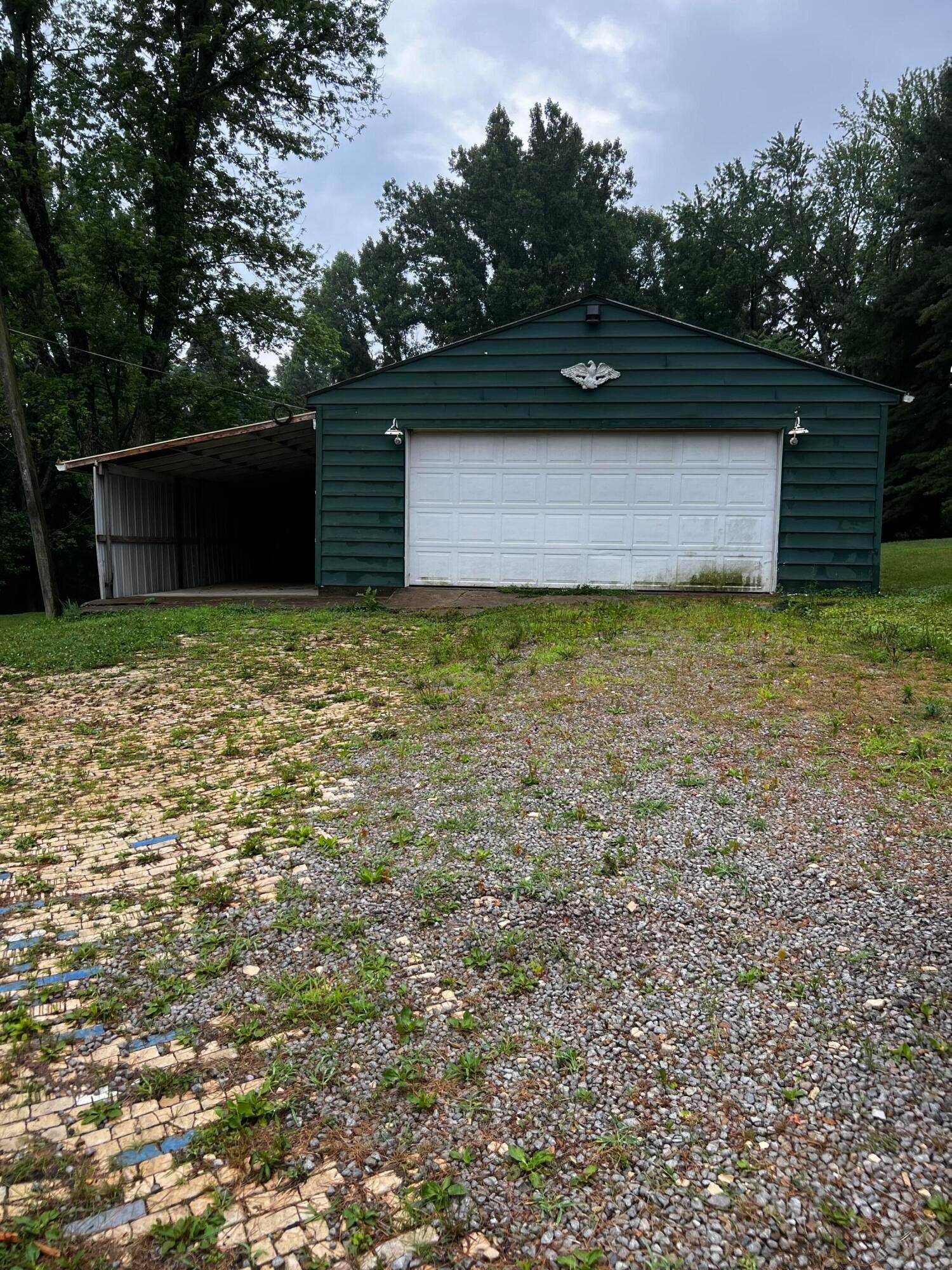 New Straitsville, OH 43766,9894 Salem Hollow Road